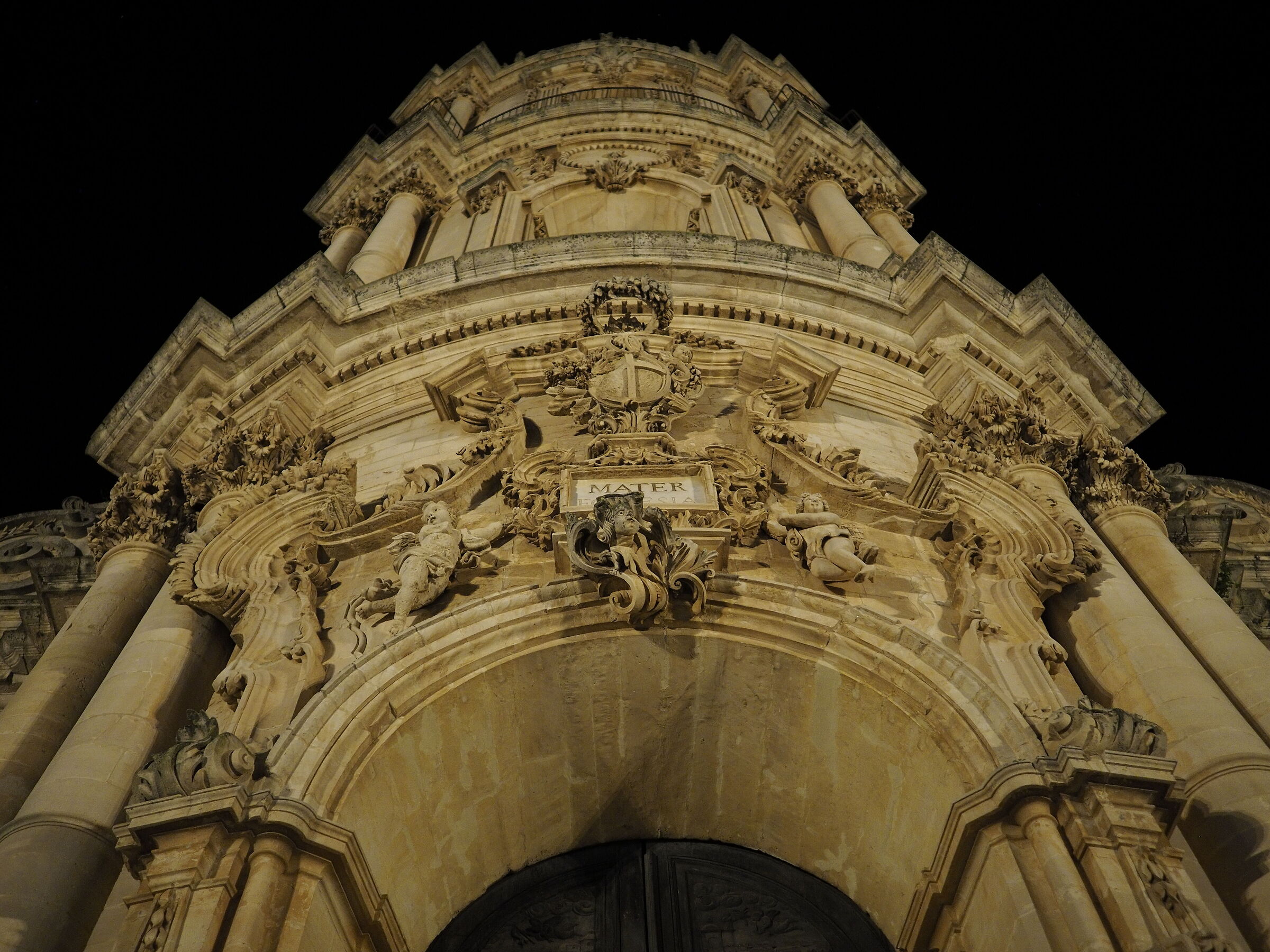 Particolare facciata Duomo di San Giorgio