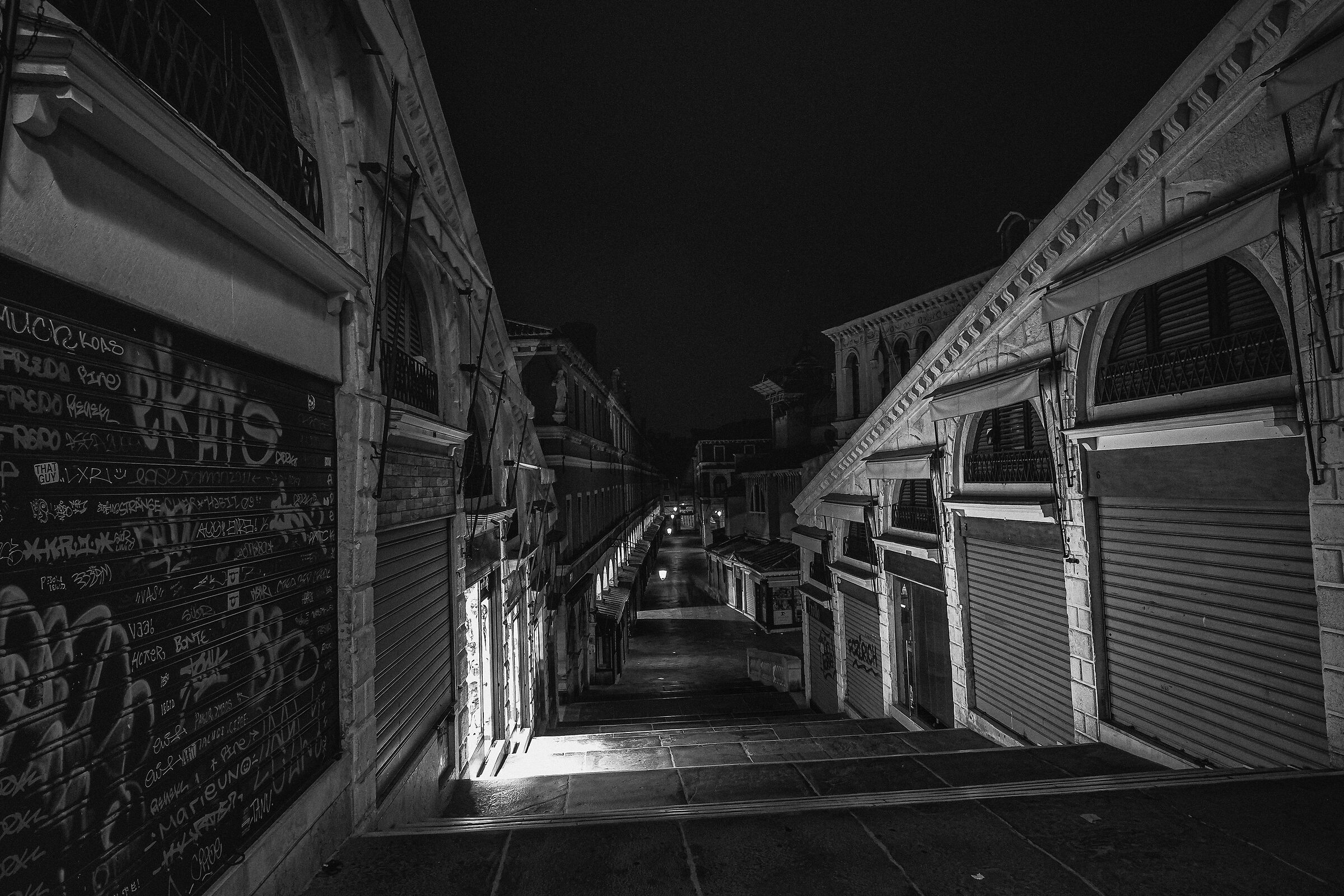 interno Ponte di Rialto