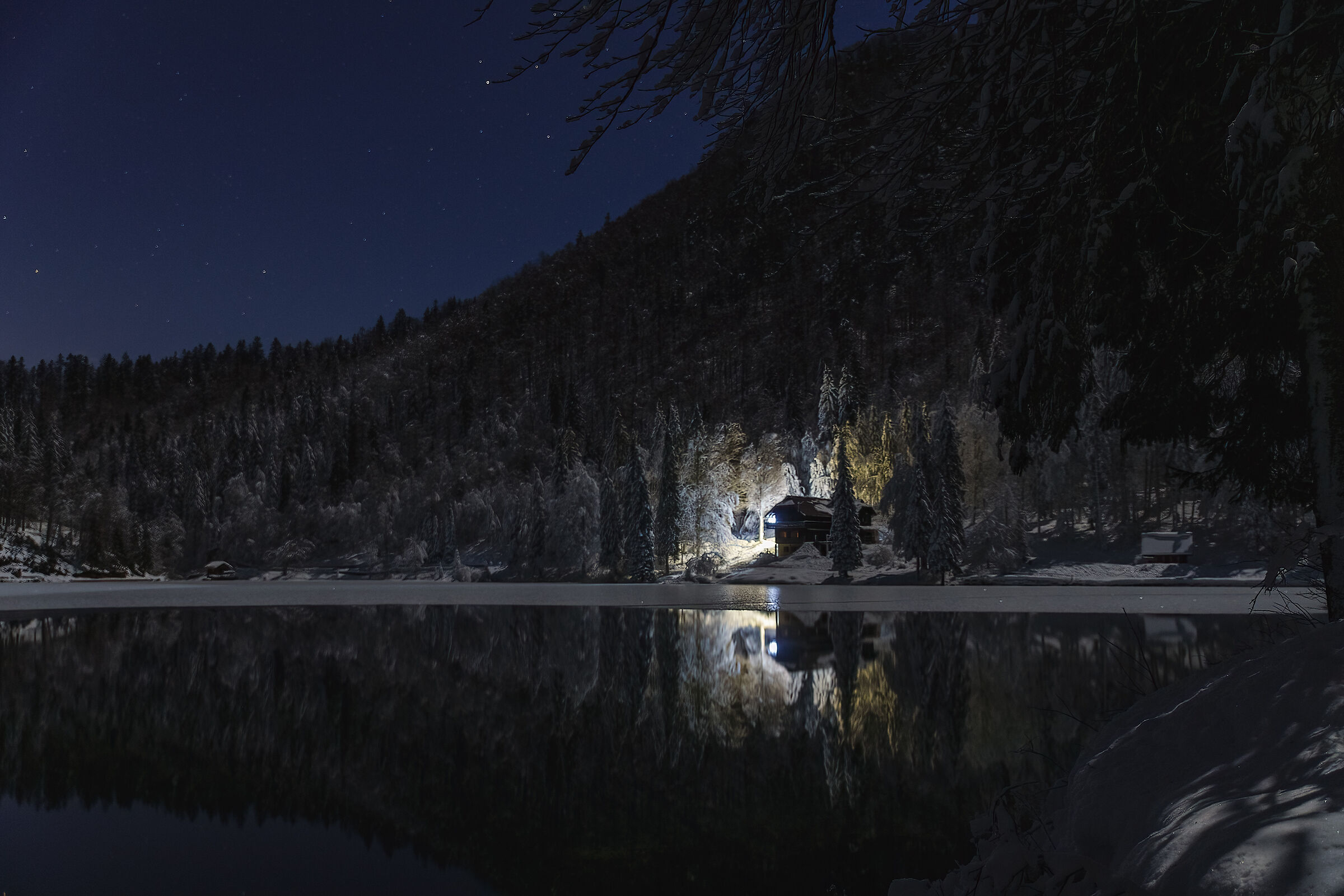 Night at the lower lake of Fusine