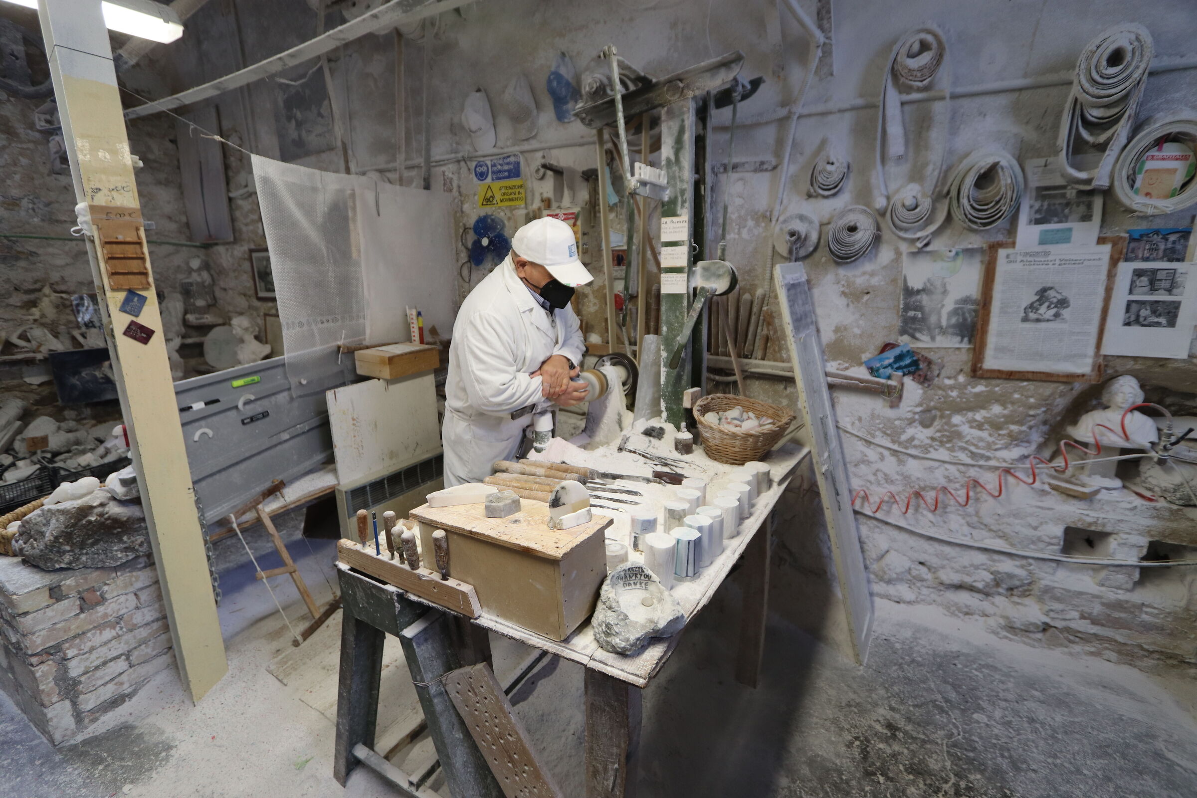 lavorazione alabastro