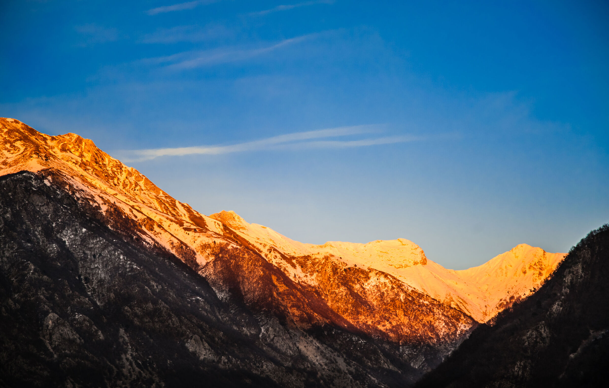 quando il rosso emoziona la neve