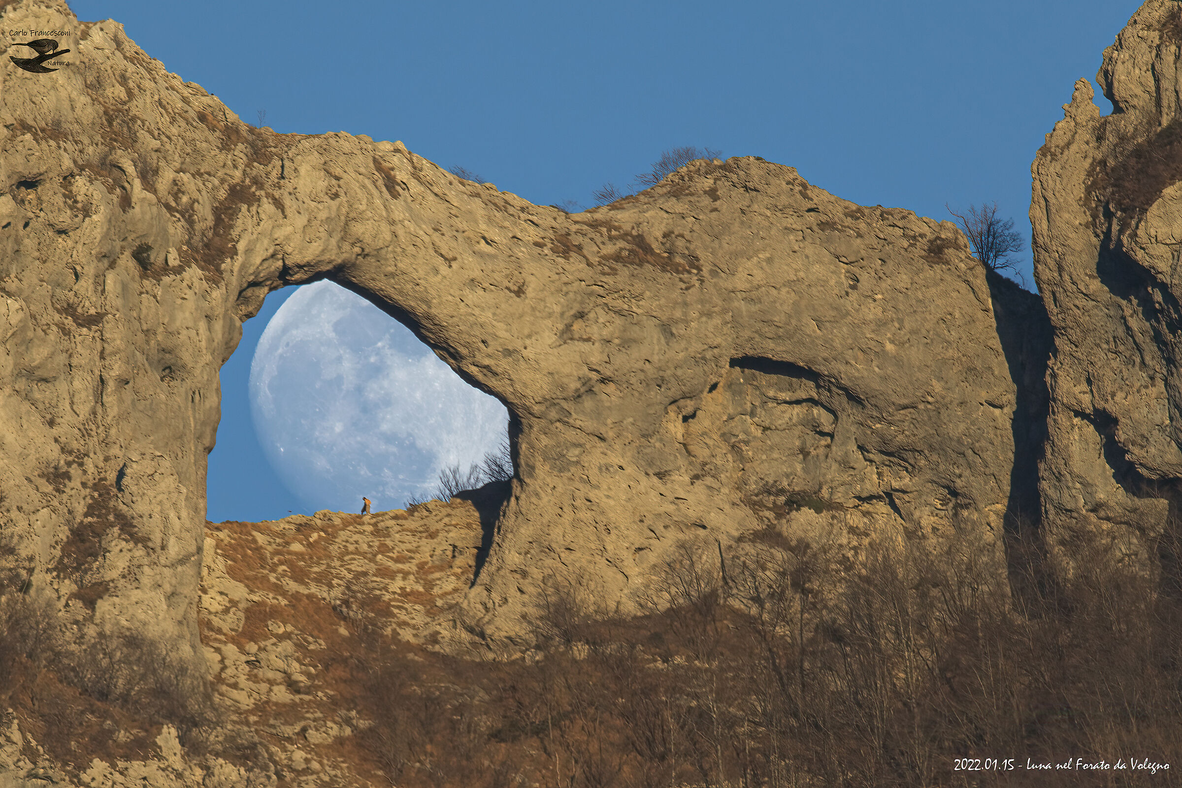 Moon in the hole in Pruno