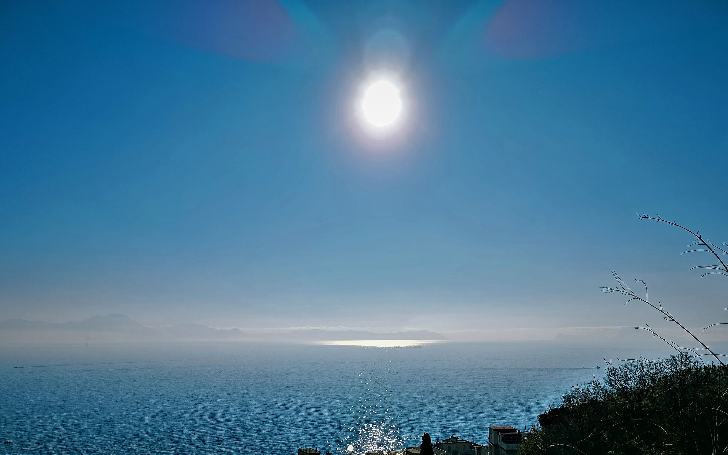 The sun of Naples (Oppo mobile)