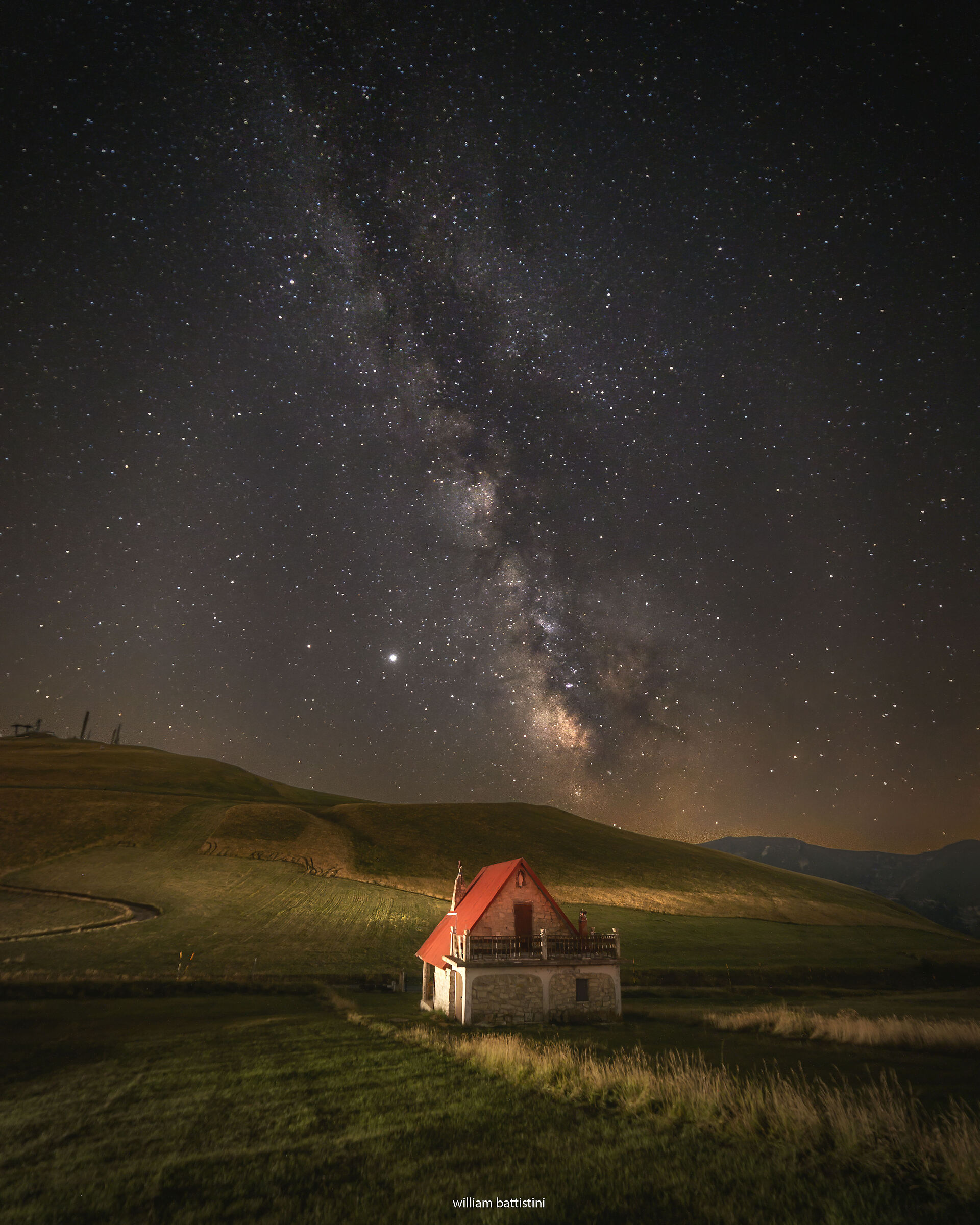 le stelle e la casetta rossa