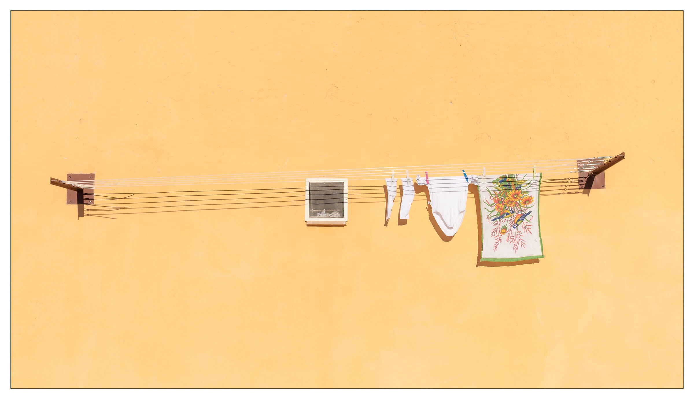 Lo stretto necessario