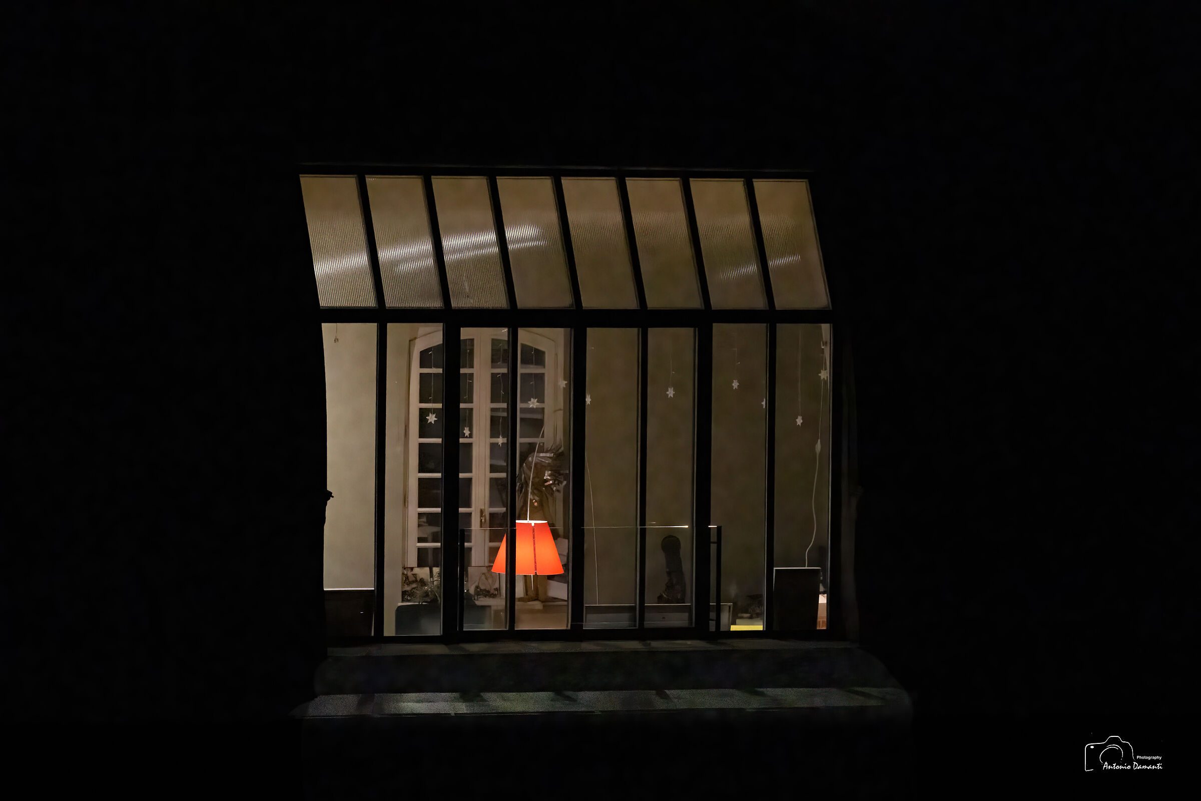 The red lamp