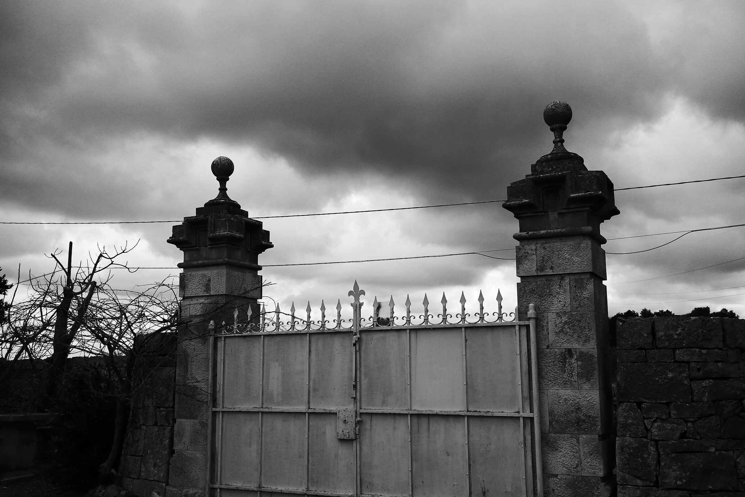 Gate