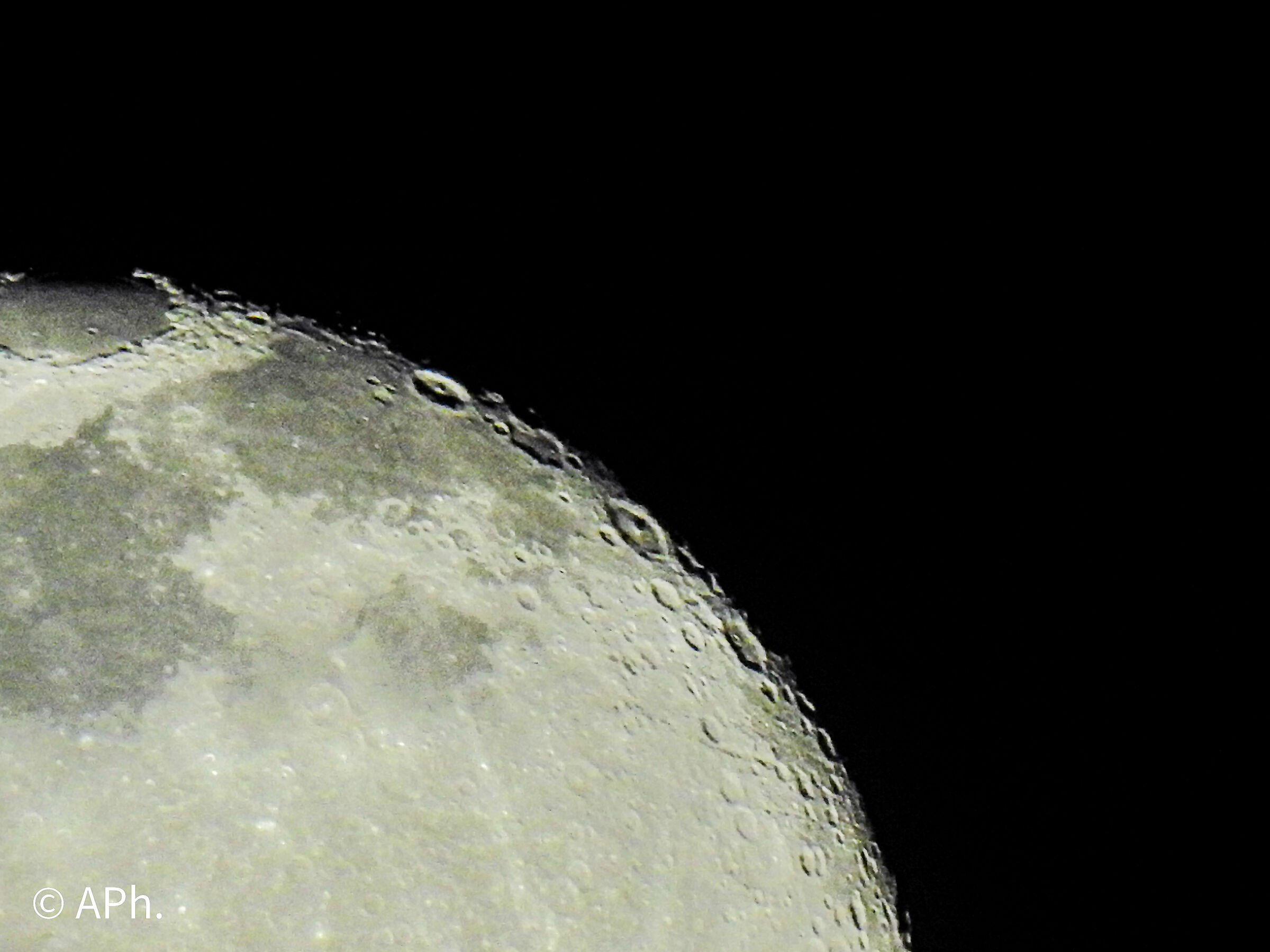 Luna carica l'anestesia Dell'astronomia. Craters