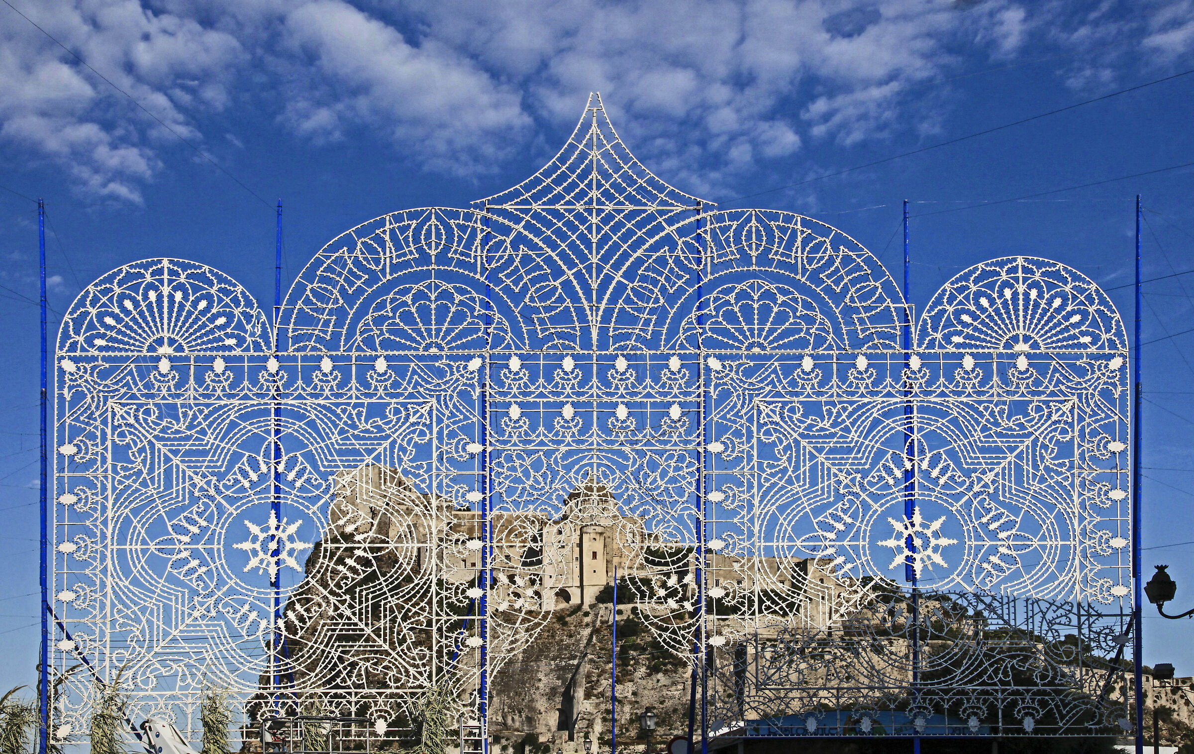 Preparativi festa di Sant'Anna Ischia Ponte