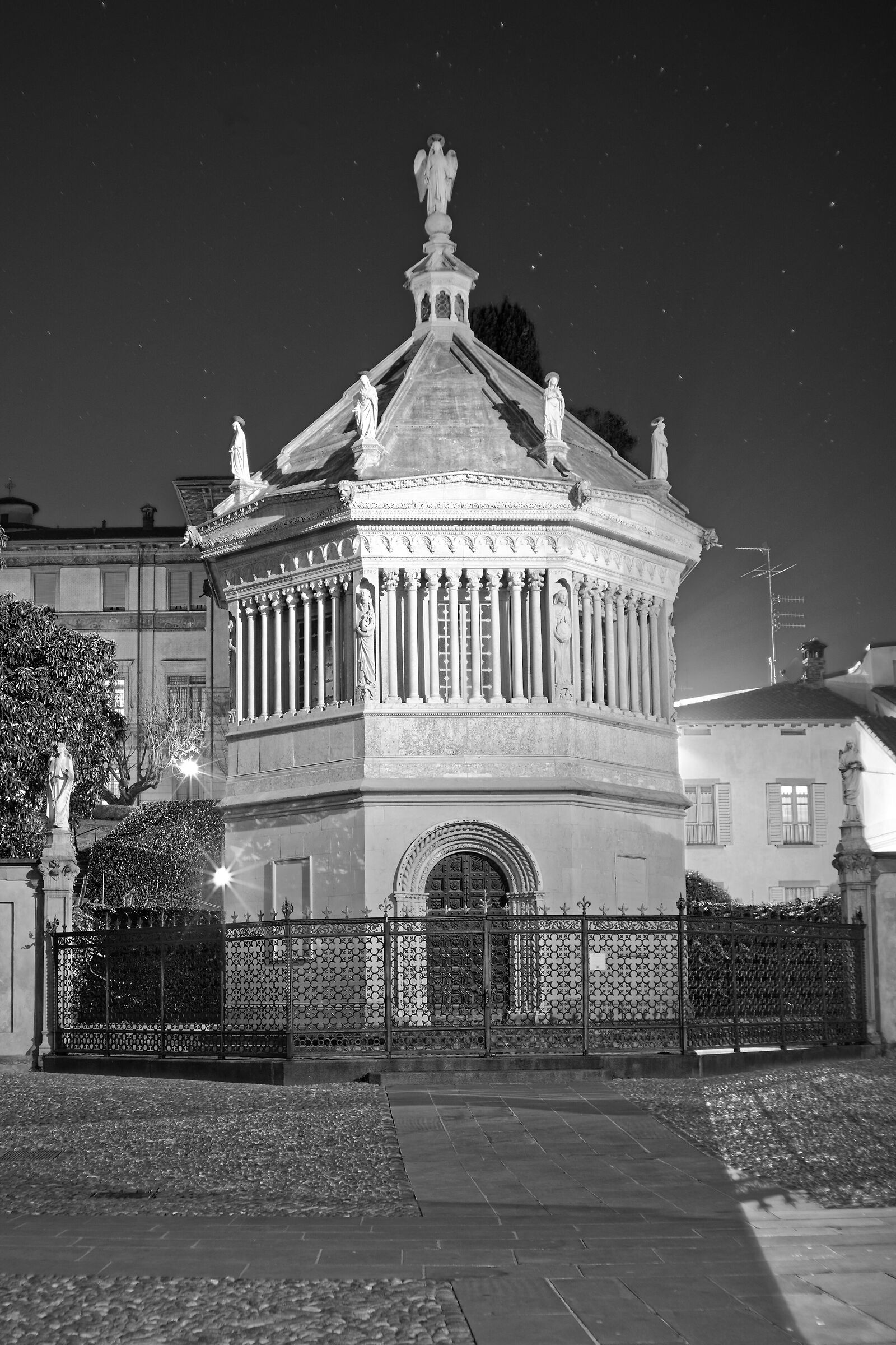 citta alta BG,battistero