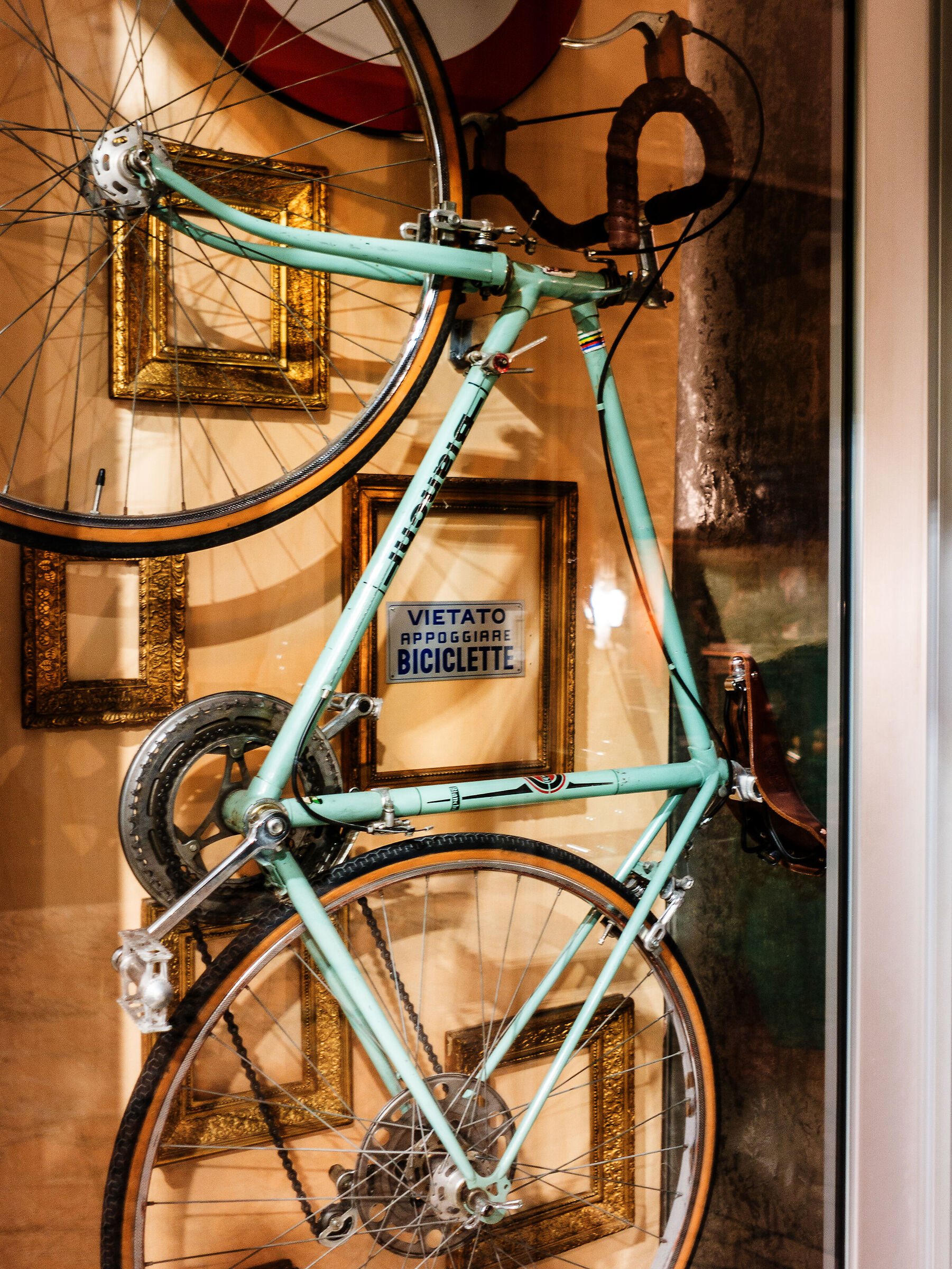 It is forbidden to support bicycles