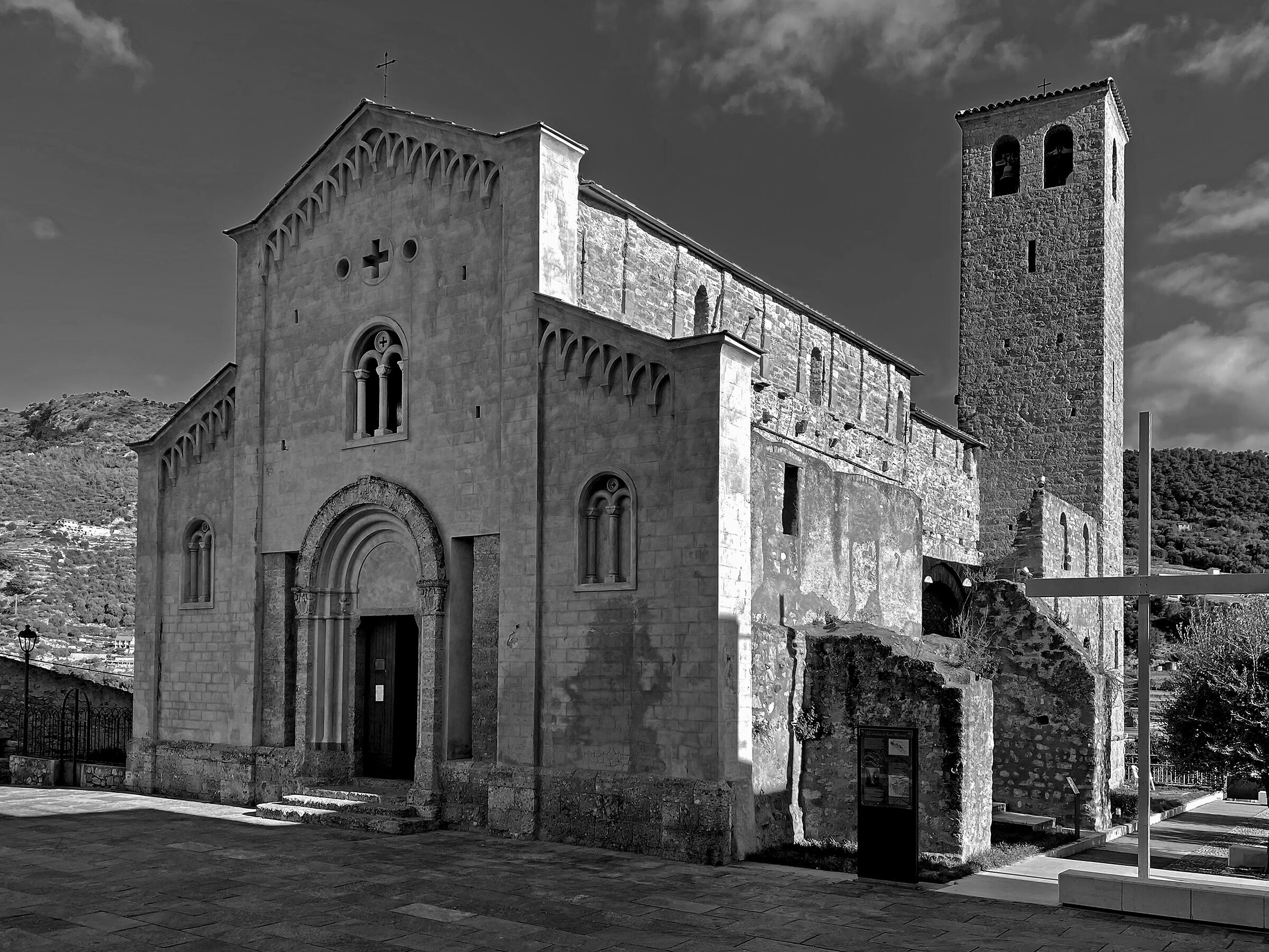 Chiesa di San Michele Arcangelo esterno