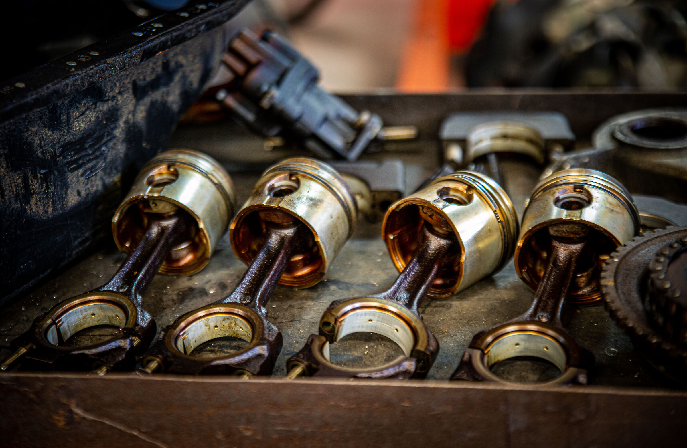 Pistons & gears