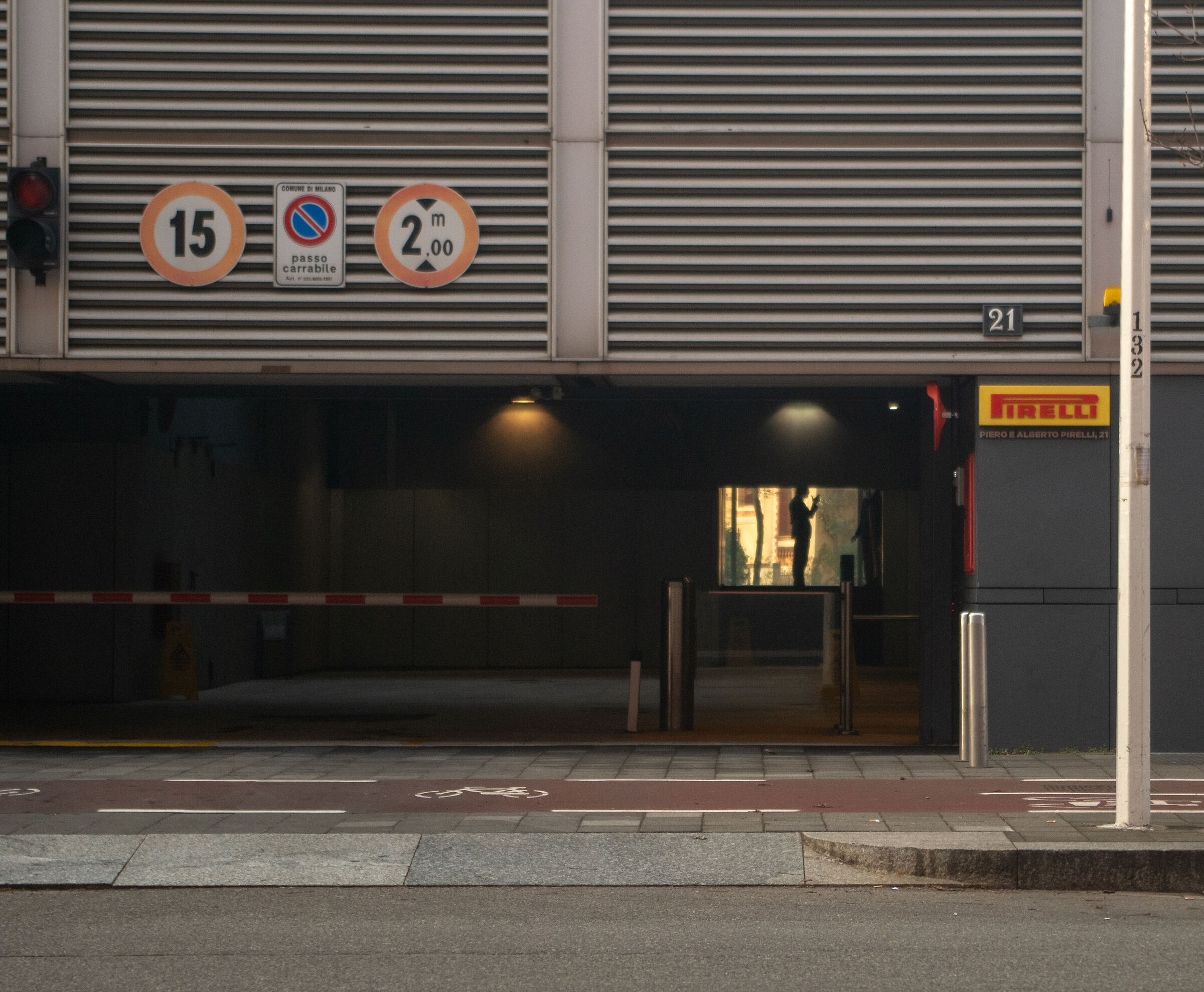 Briefing in the parking