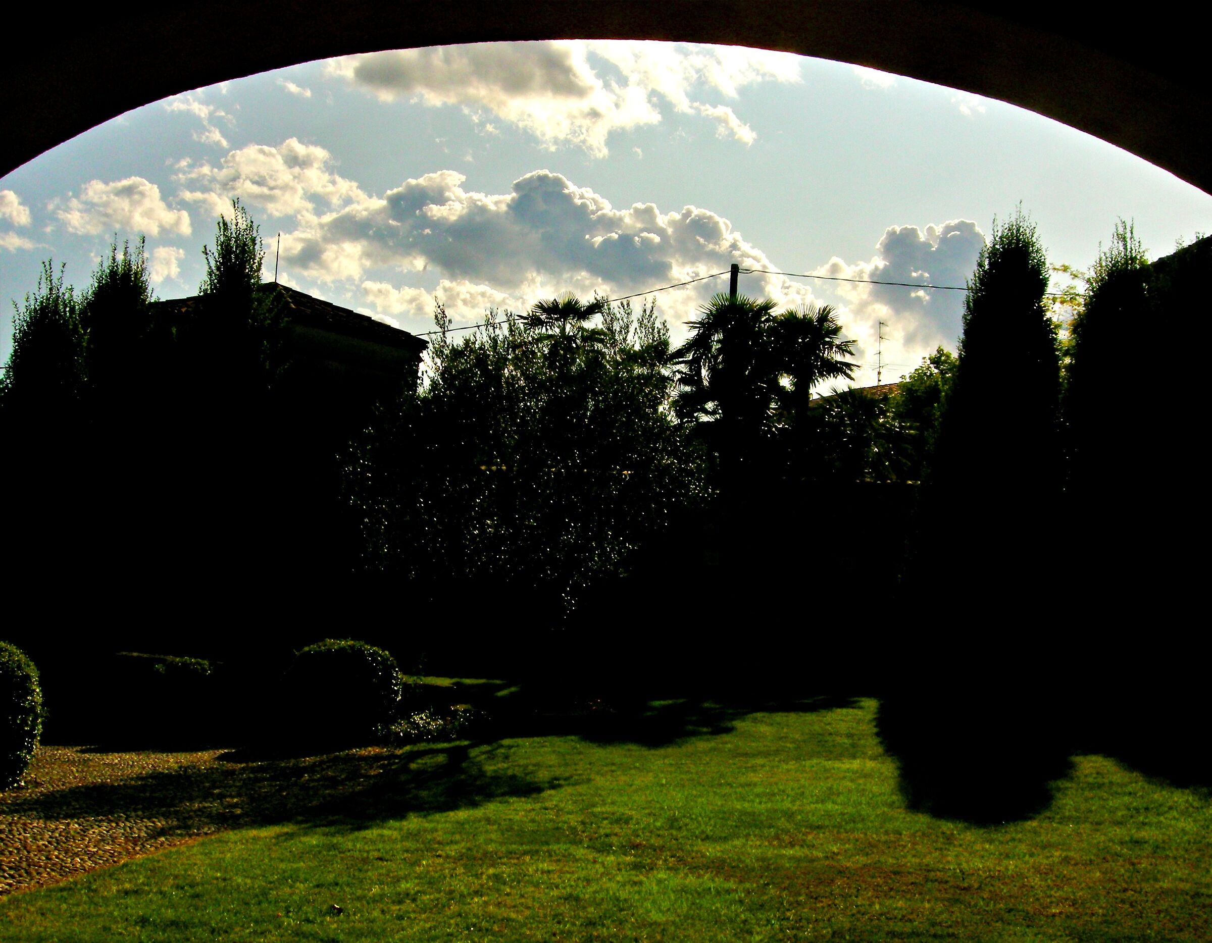 Controluce dal portico