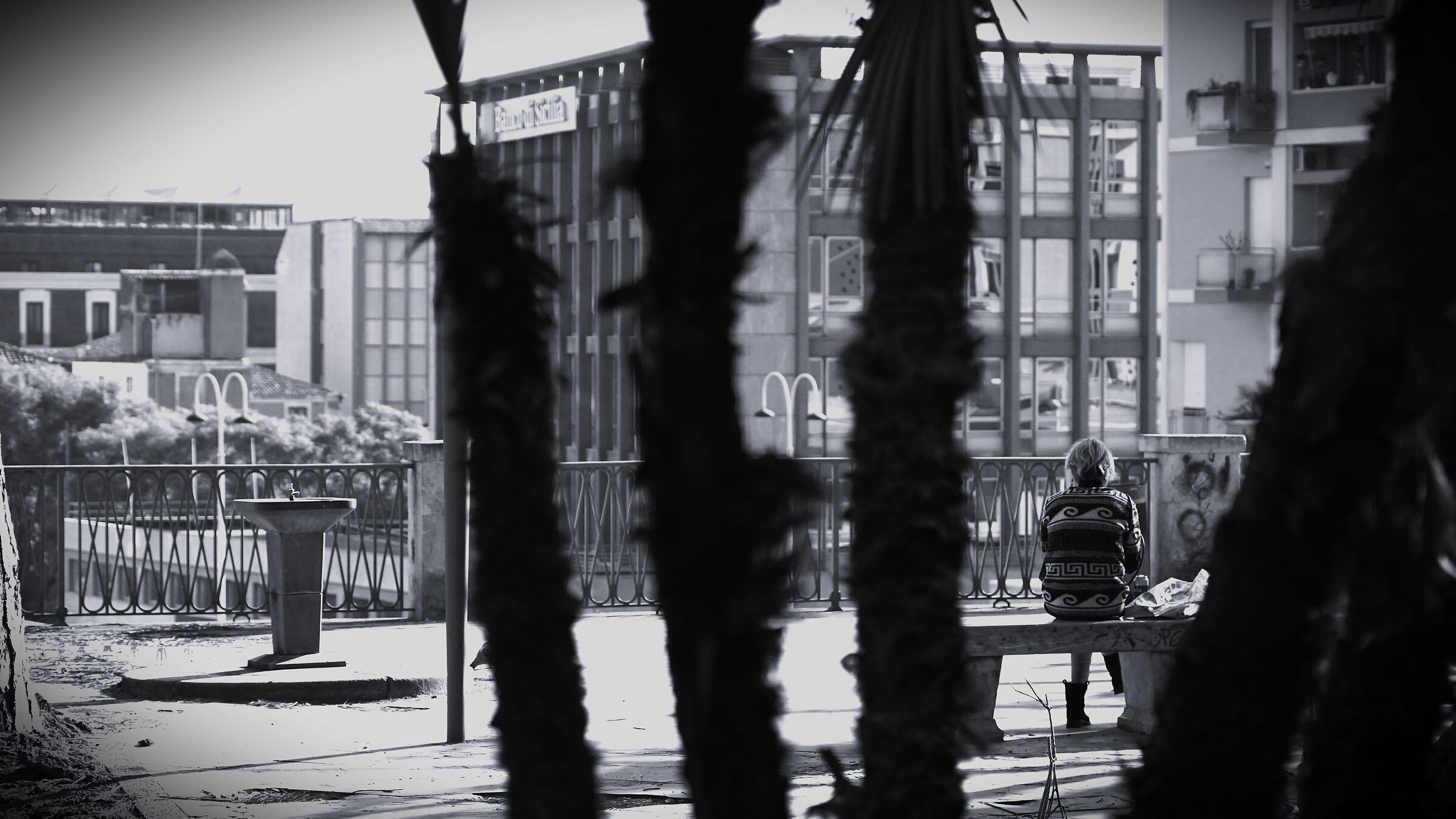 Loneliness in the villa