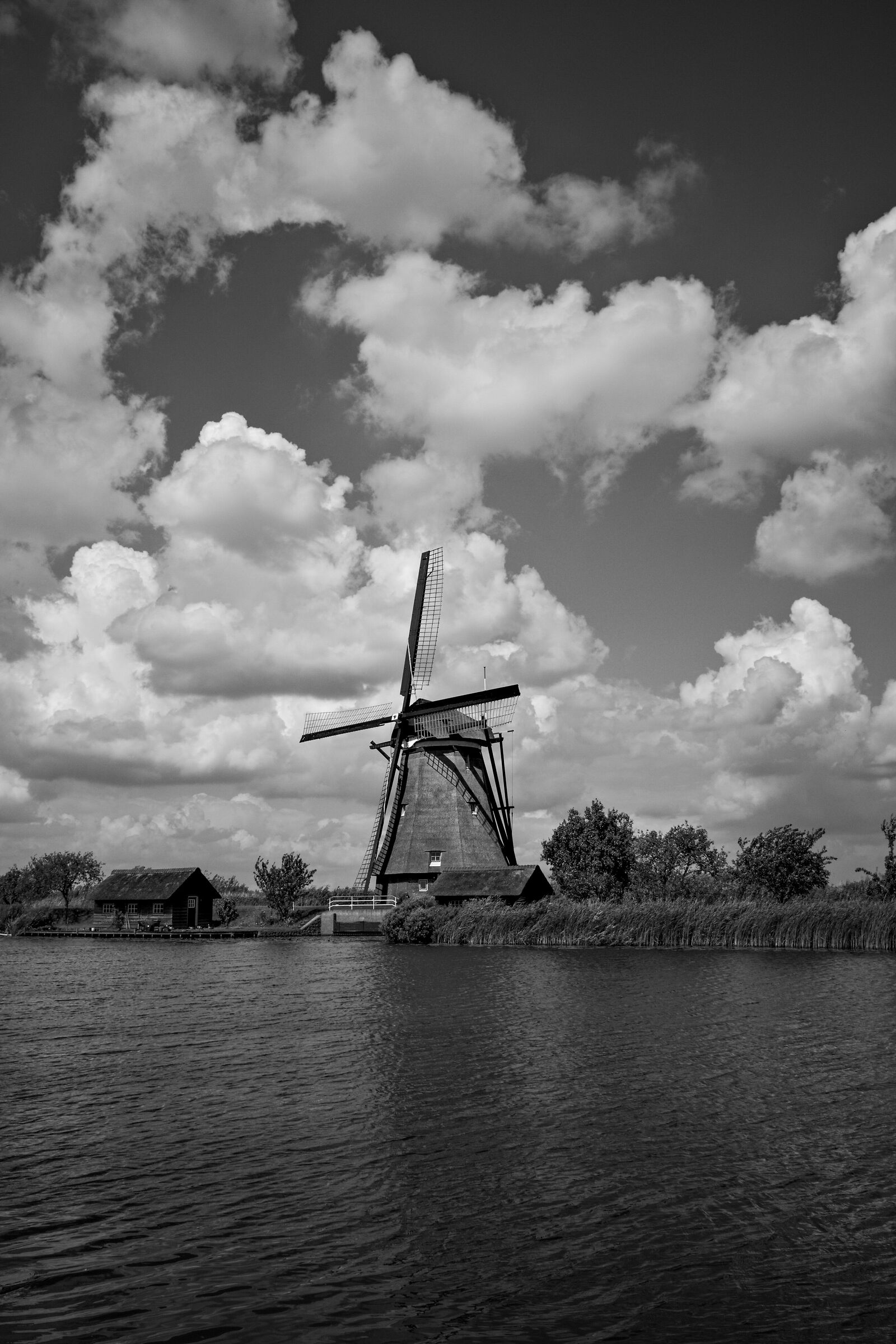 Holland: the kingdom of clouds