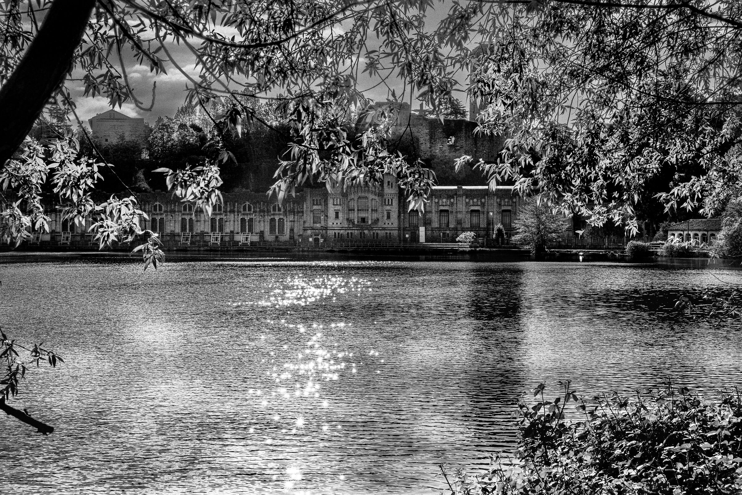 Central Trezzo with the sun in the eyes