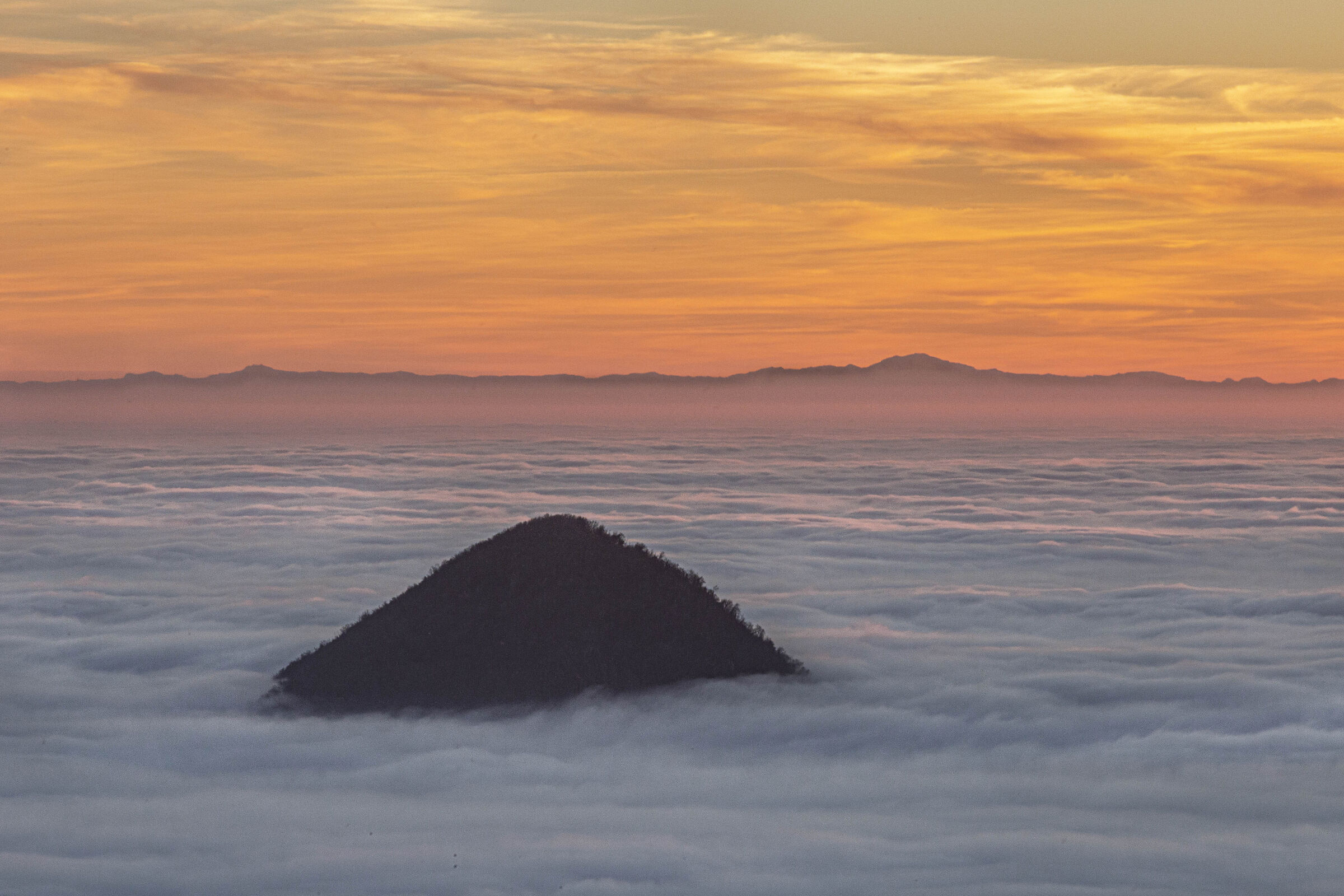 Euganean Hills and the Apennines in the background