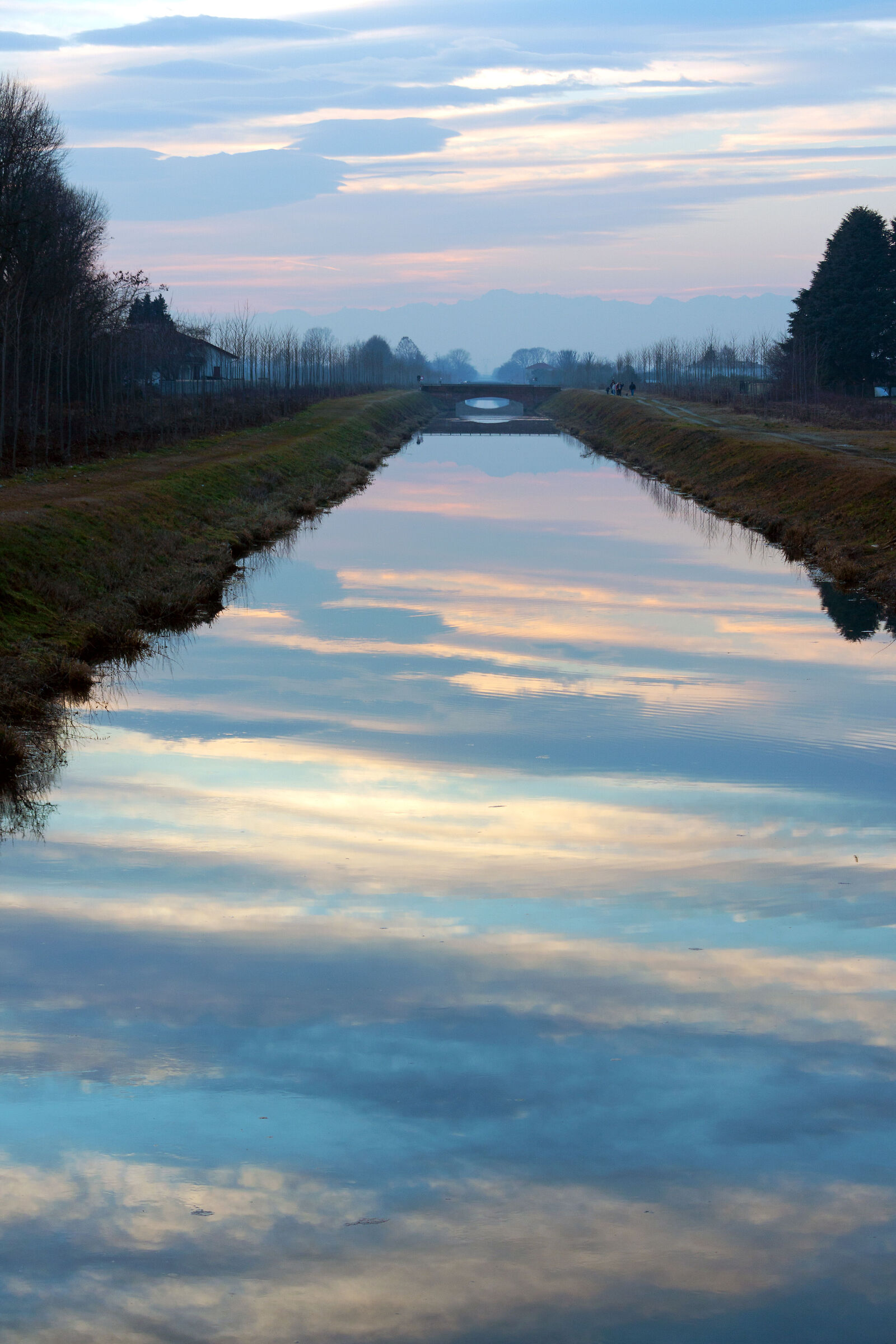 riflessi nel canale Cavour