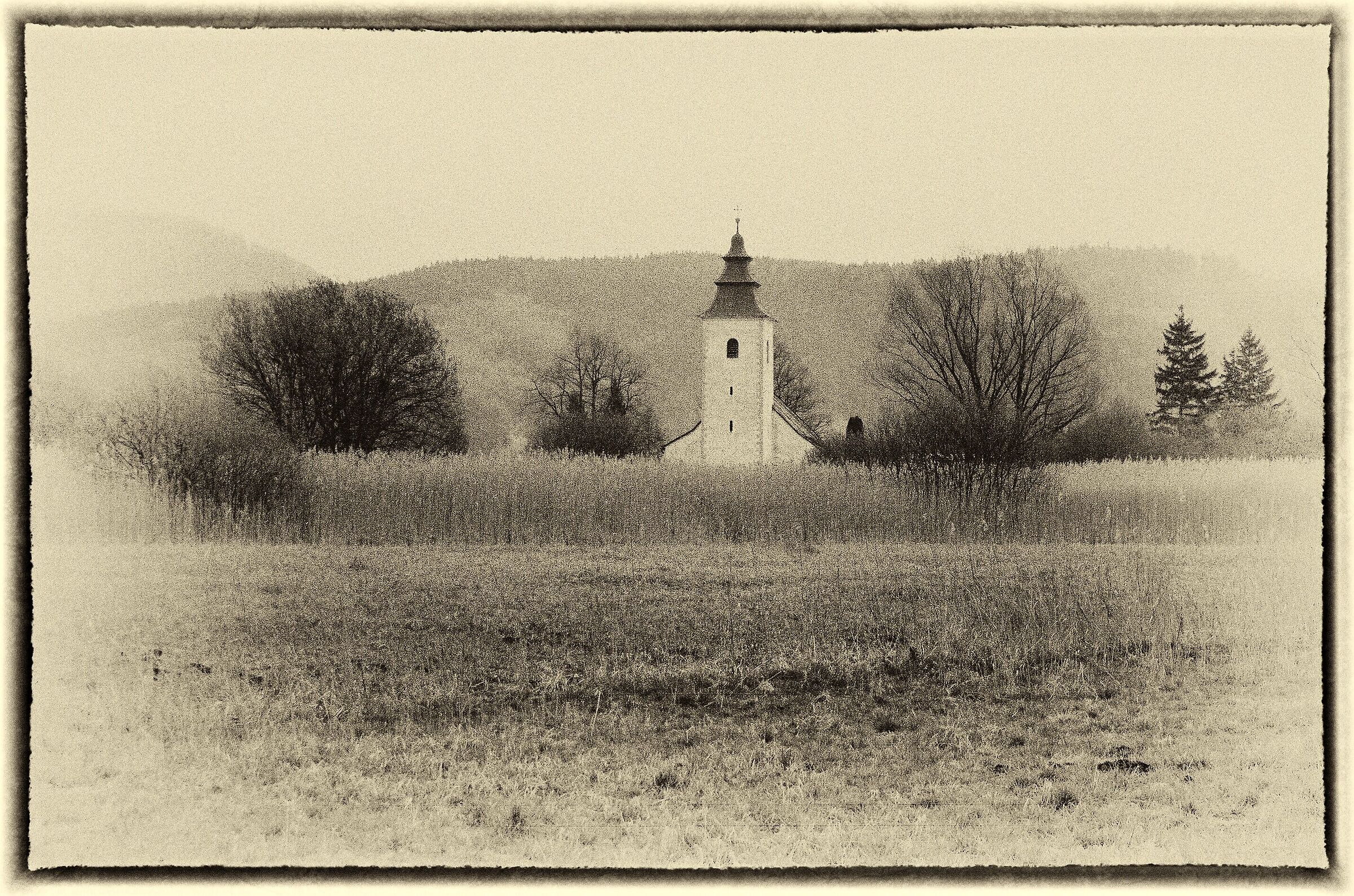 church - black and white