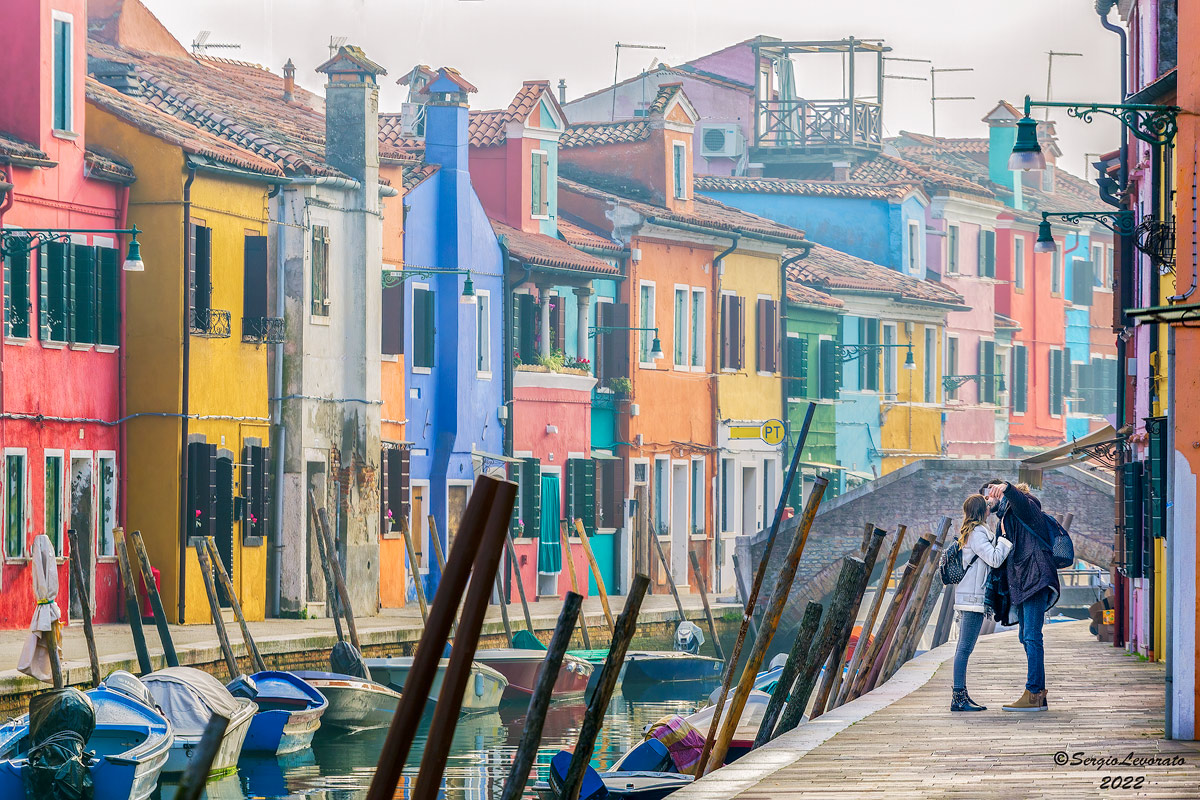 A bit of haze, lots of colors and a selfie