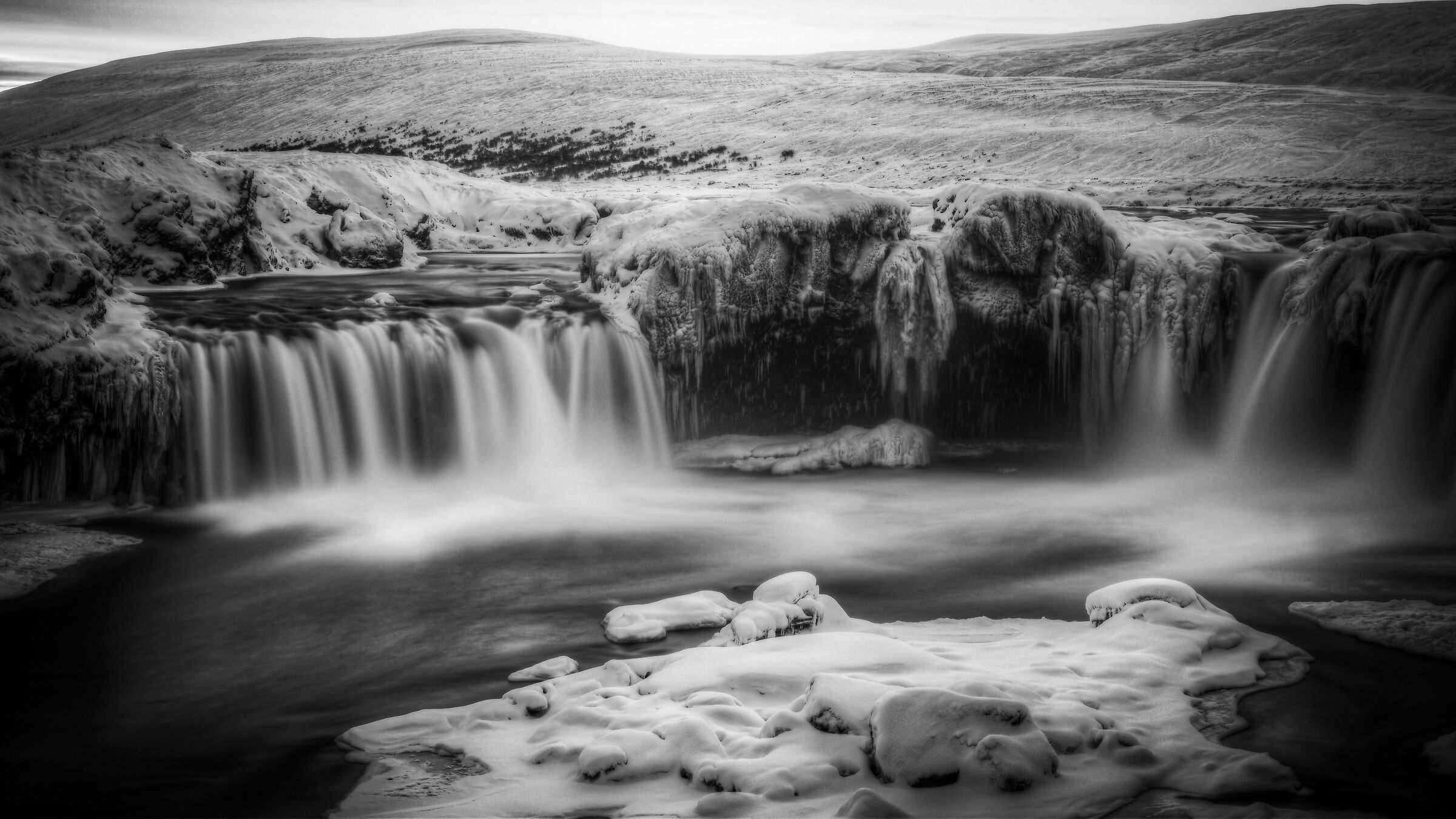 Godafoss in b&w