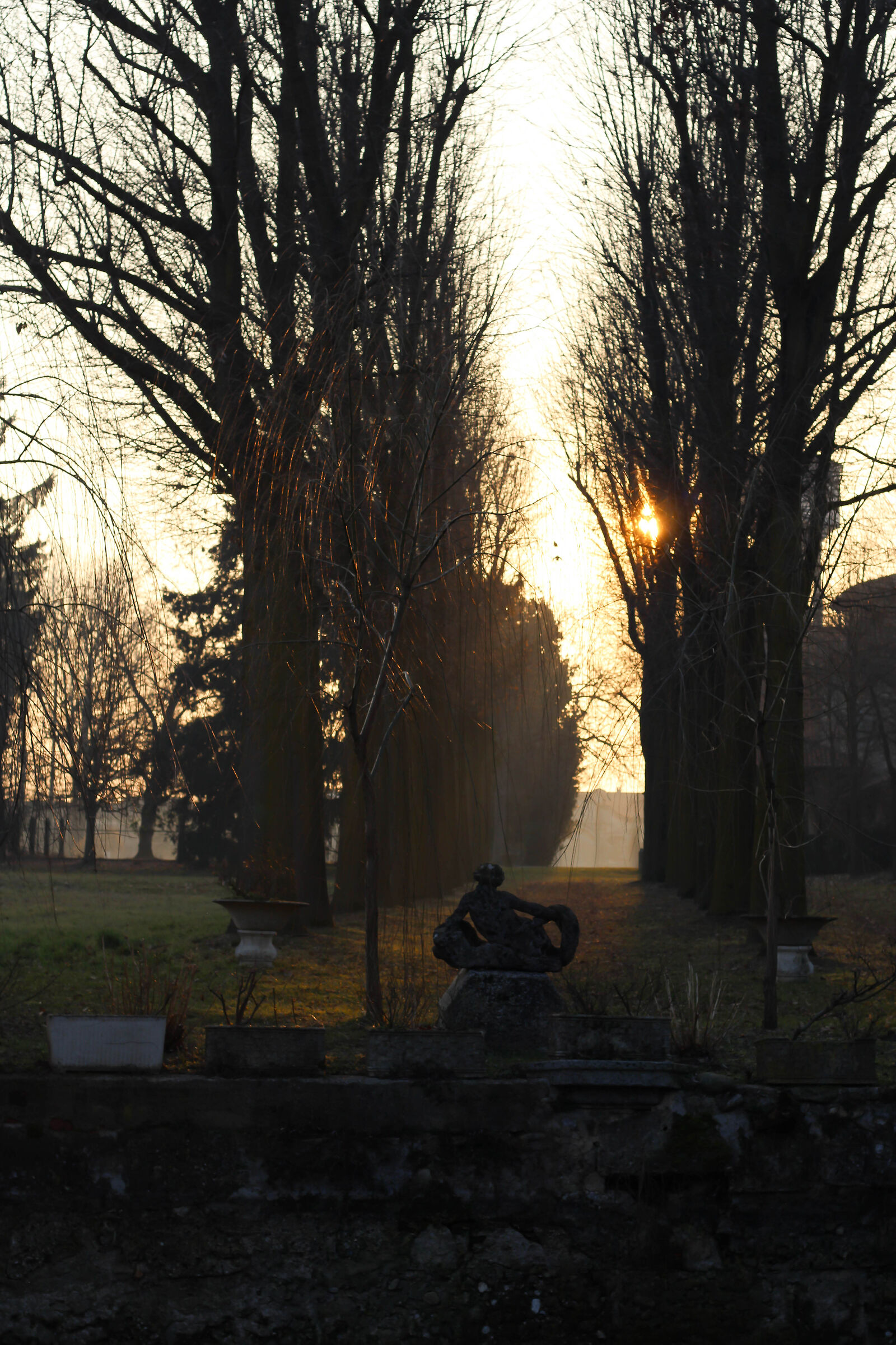 Tramonto sul naviglio