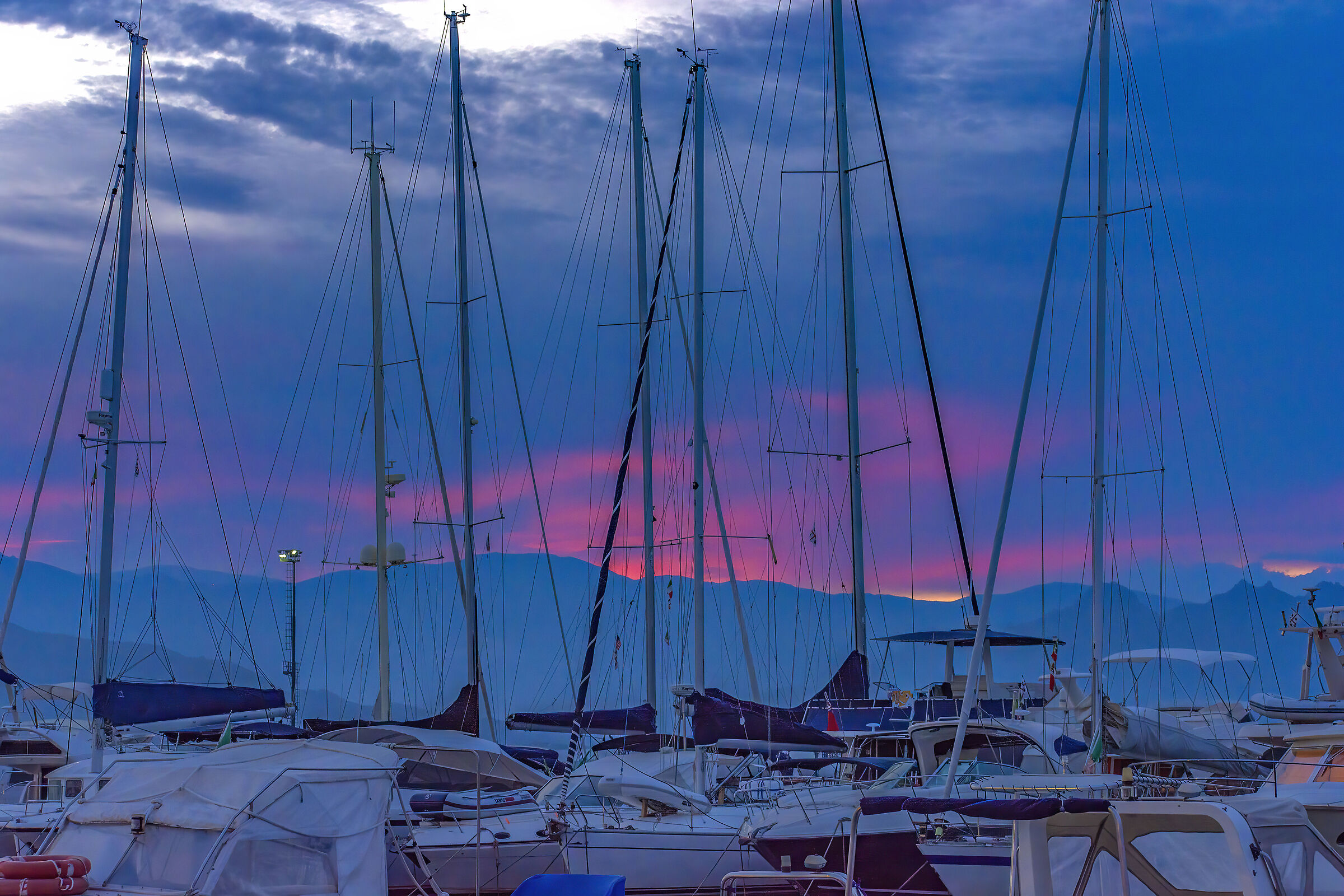 Il tramonto sul porticciolo