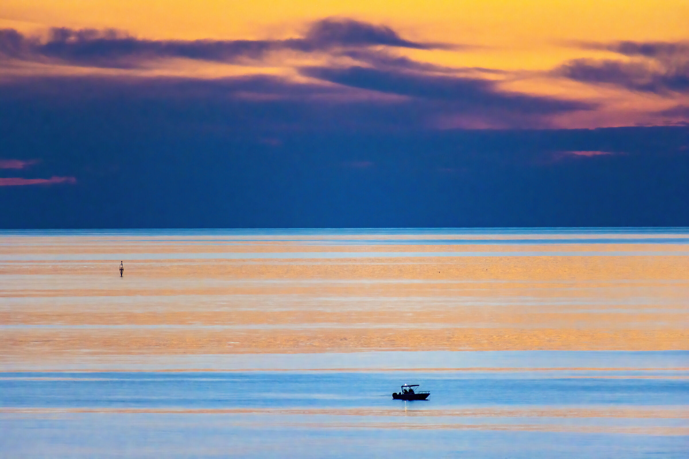 Il tramonto dal traghetto