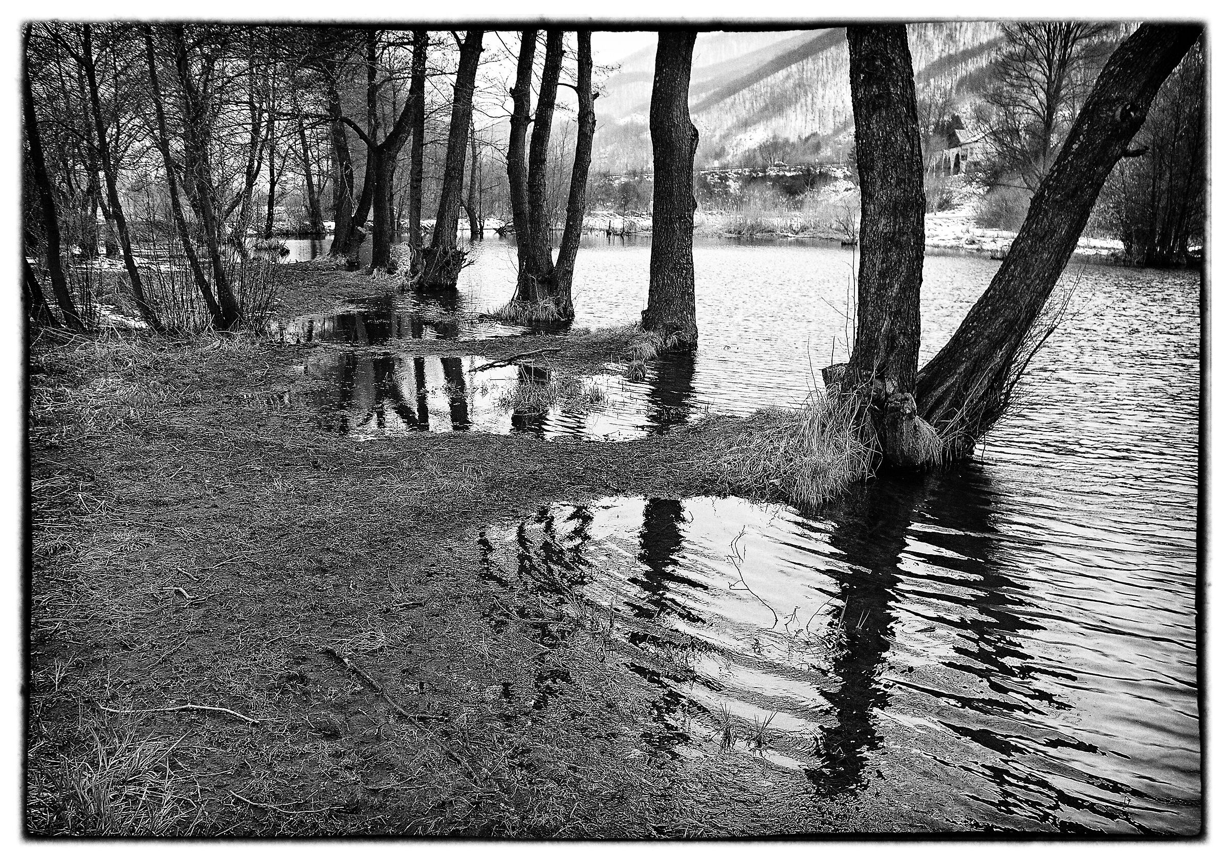 lake - black and white