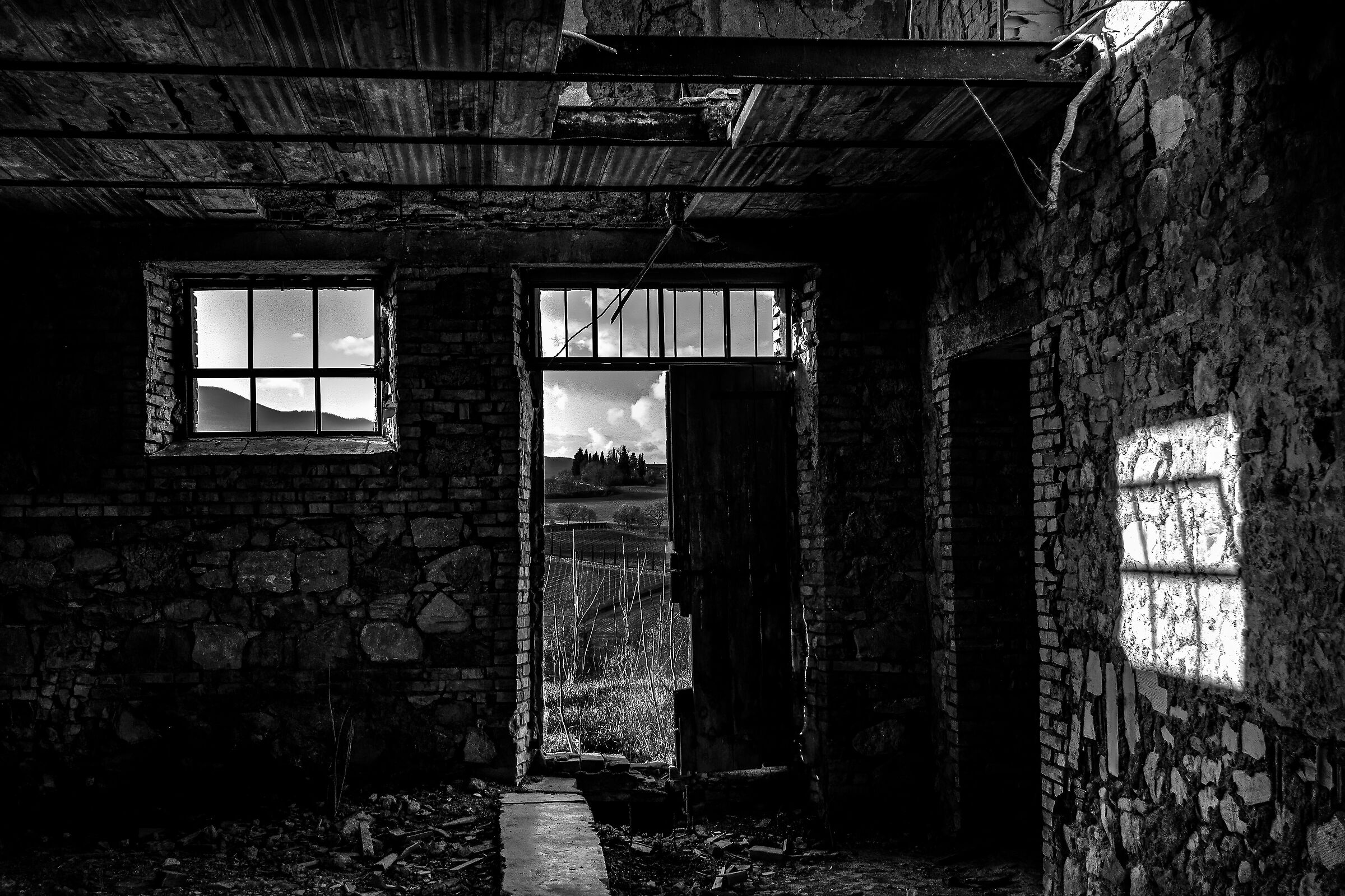 da ruderi casolare umbro a campagna toscana(si)