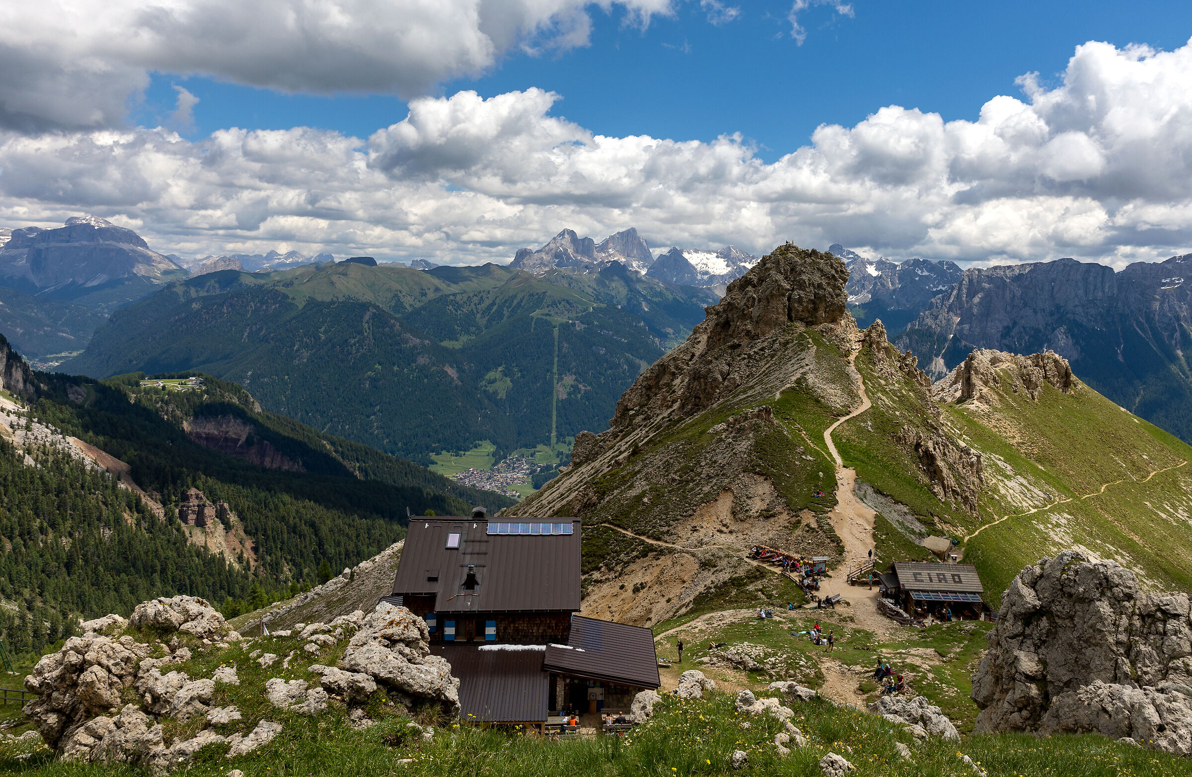Rifugio Roda De Vael-Baita Pederiva