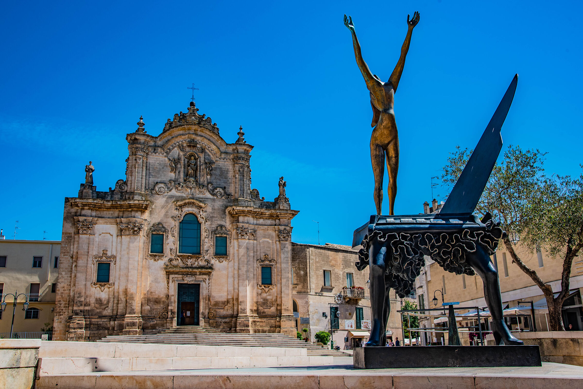 matera e Salvador Dalì 2