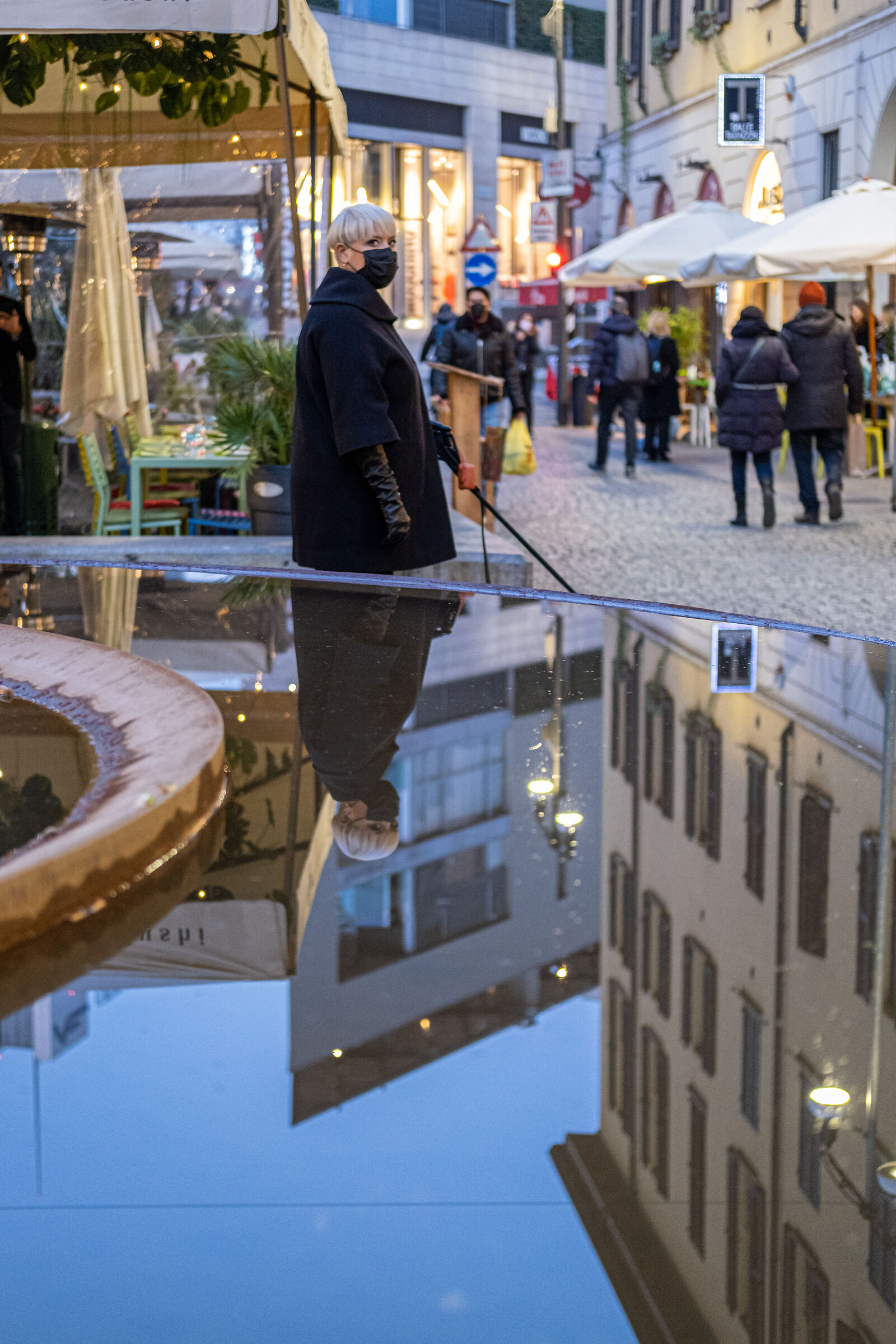 Street Milan -Riflessi