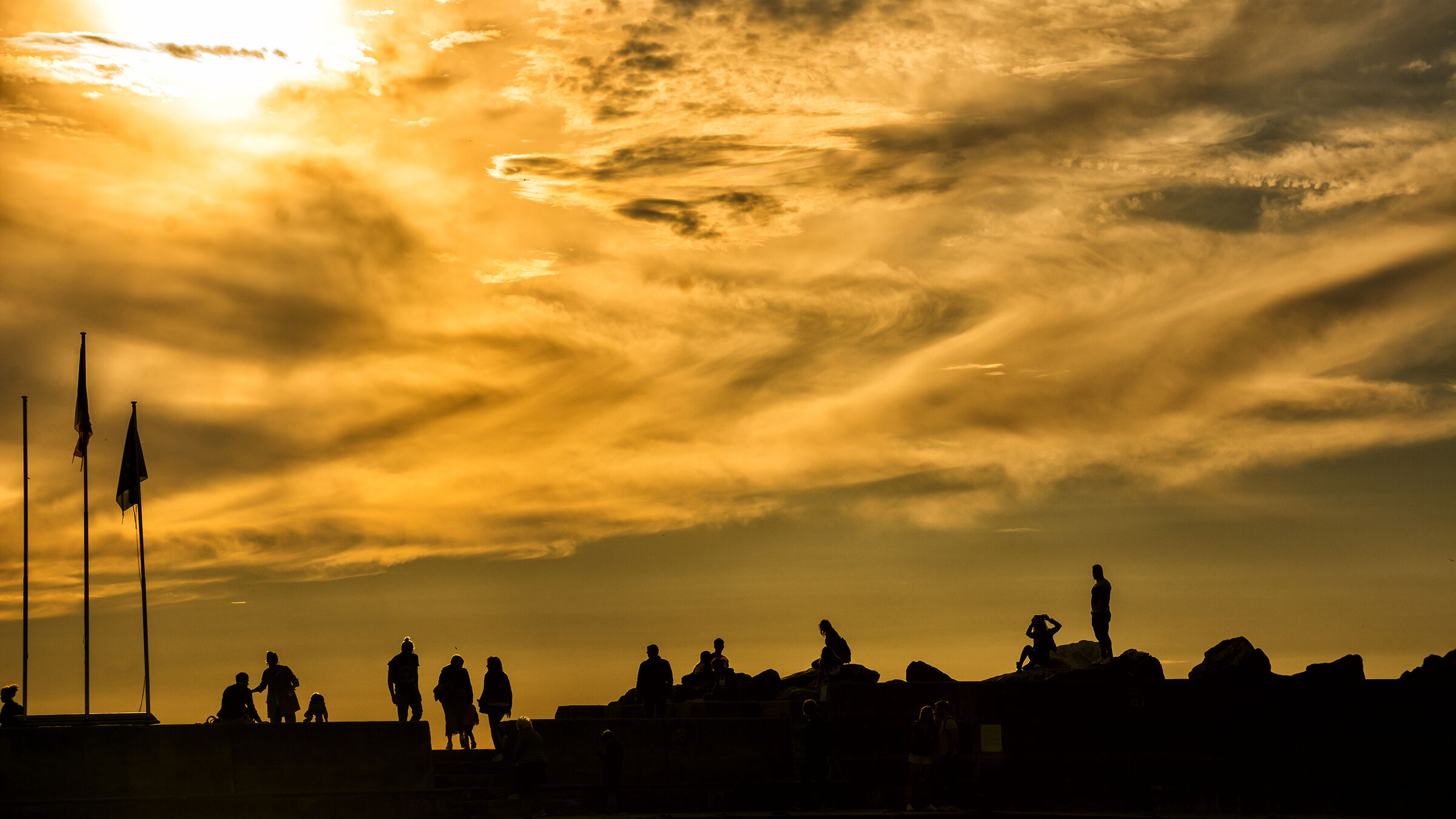 Tutti in attesa del tramonto