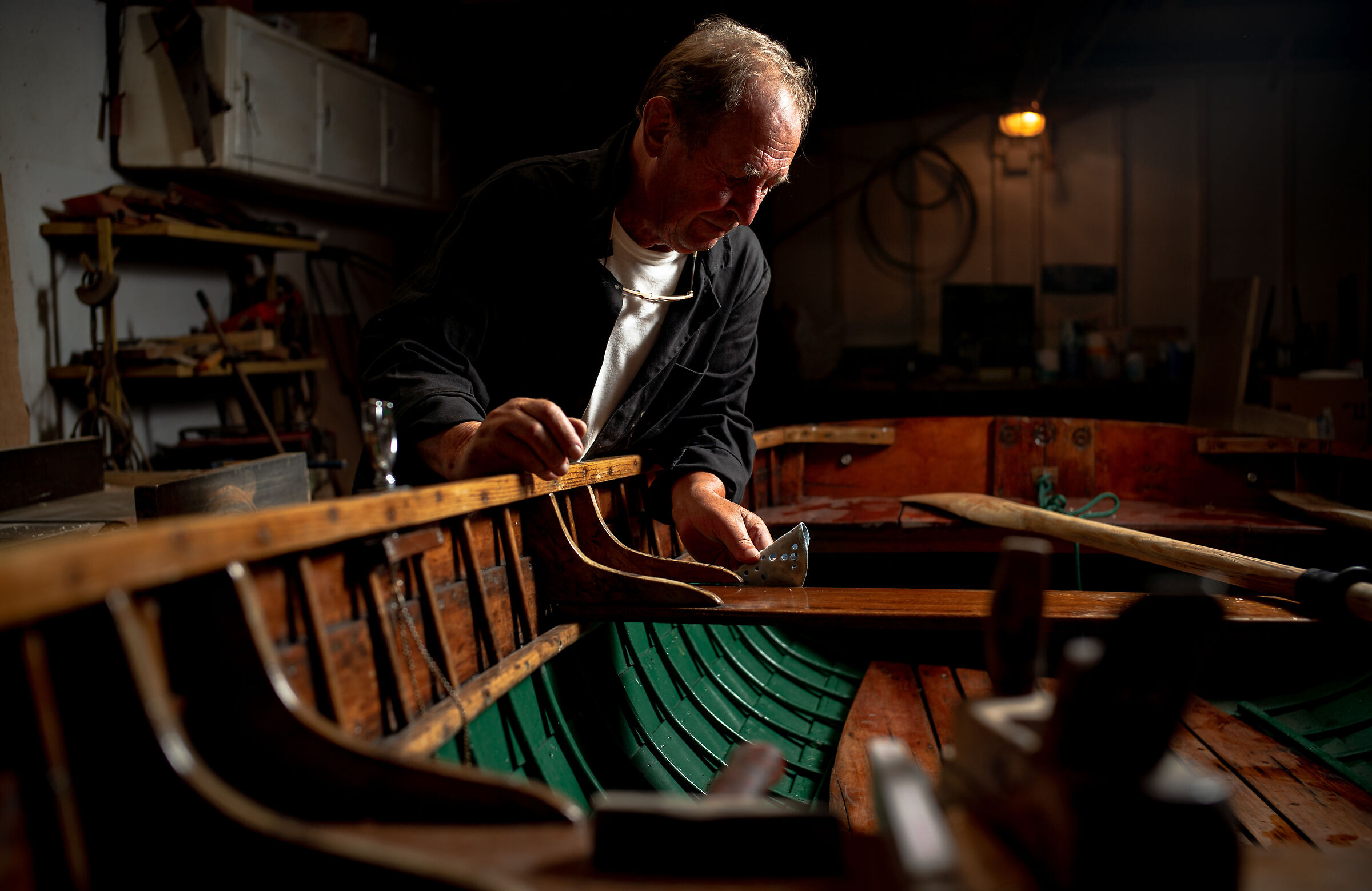 " Le carezze del Maestro d'ascia"