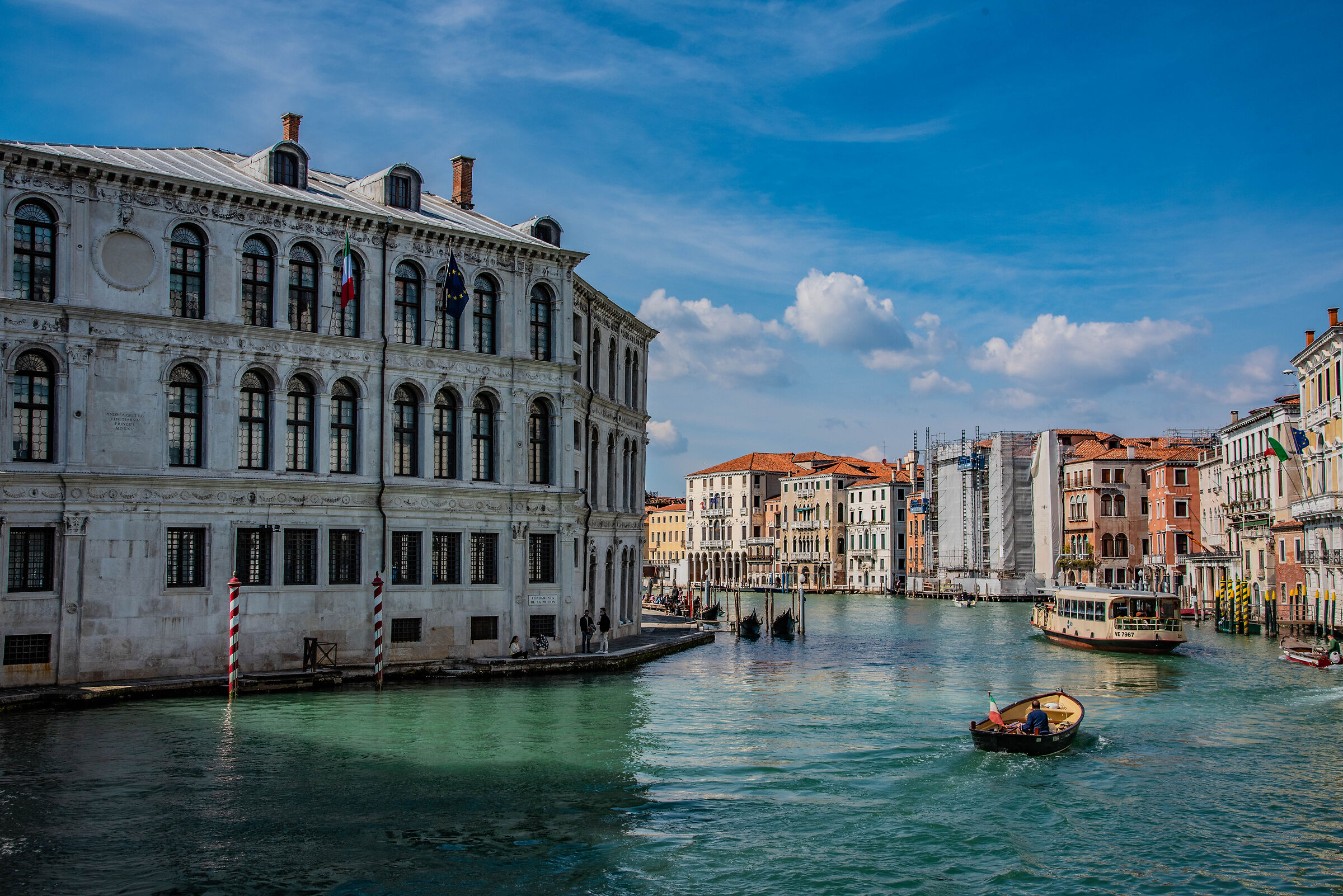 Motoscafo sul Canal Grande