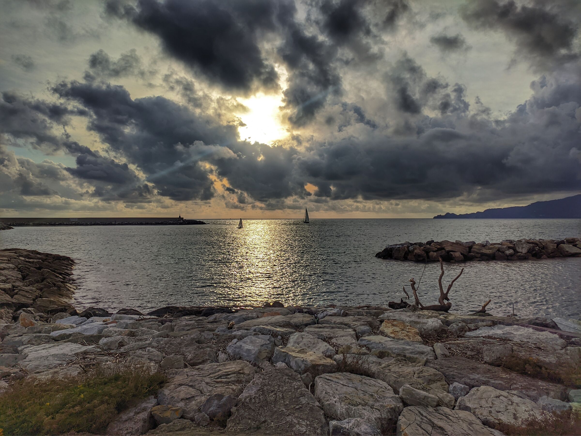 Il sole tramonta sul Tigullio