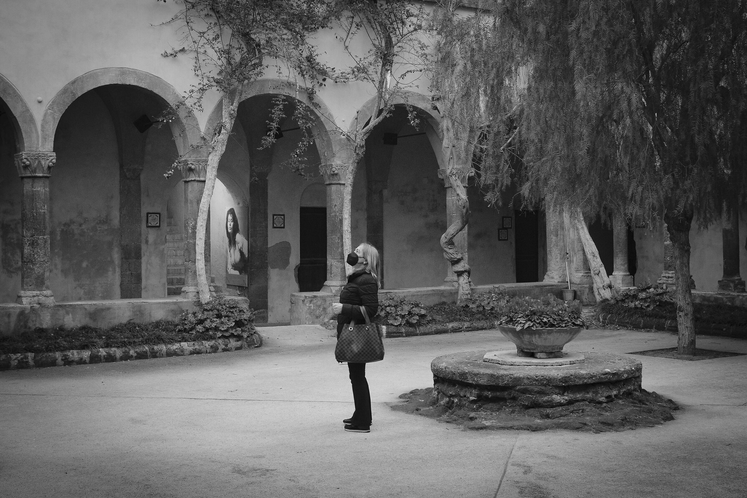 Sorrento Franciscan cloister.