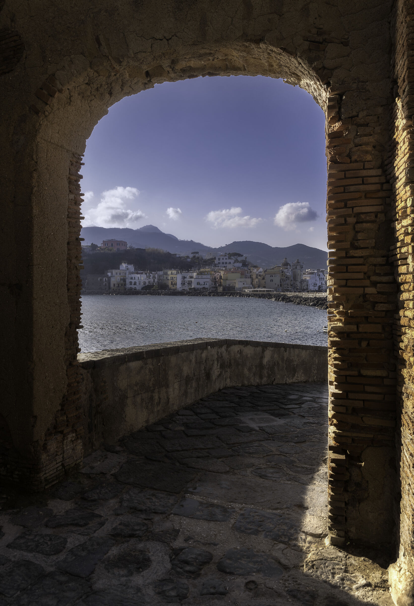 una cornice sul mare