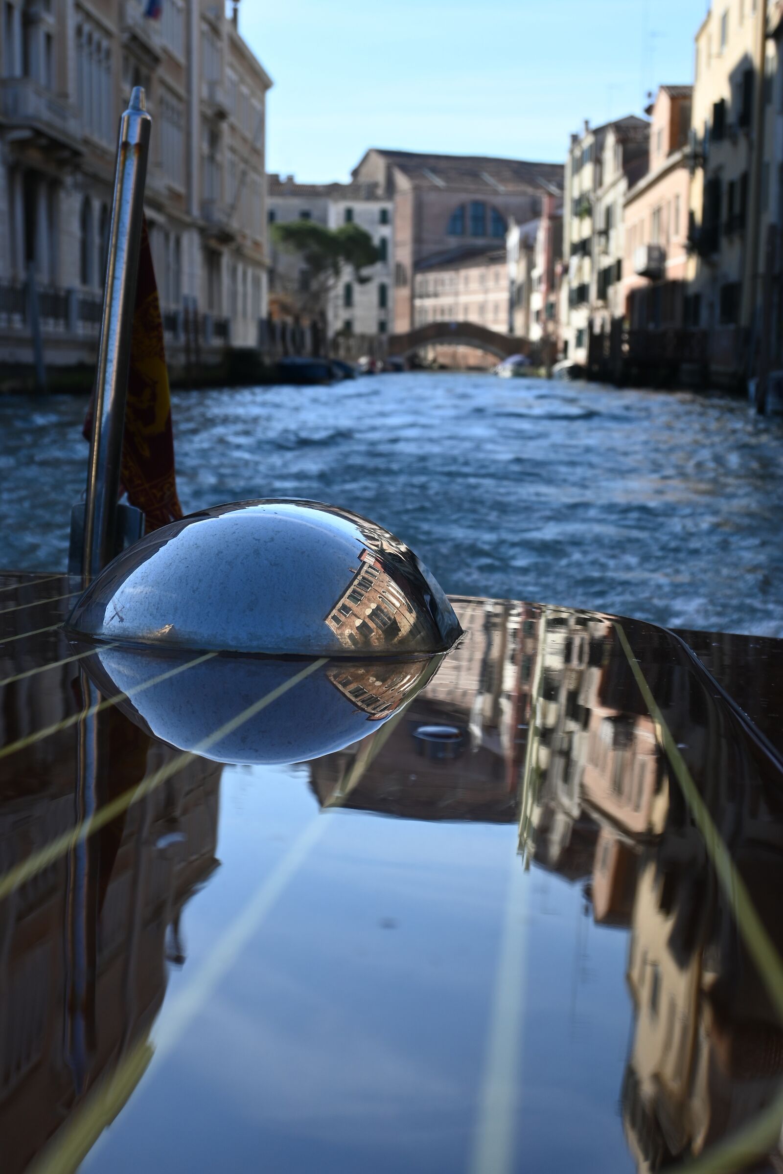 Dalla poppa del motoscafo