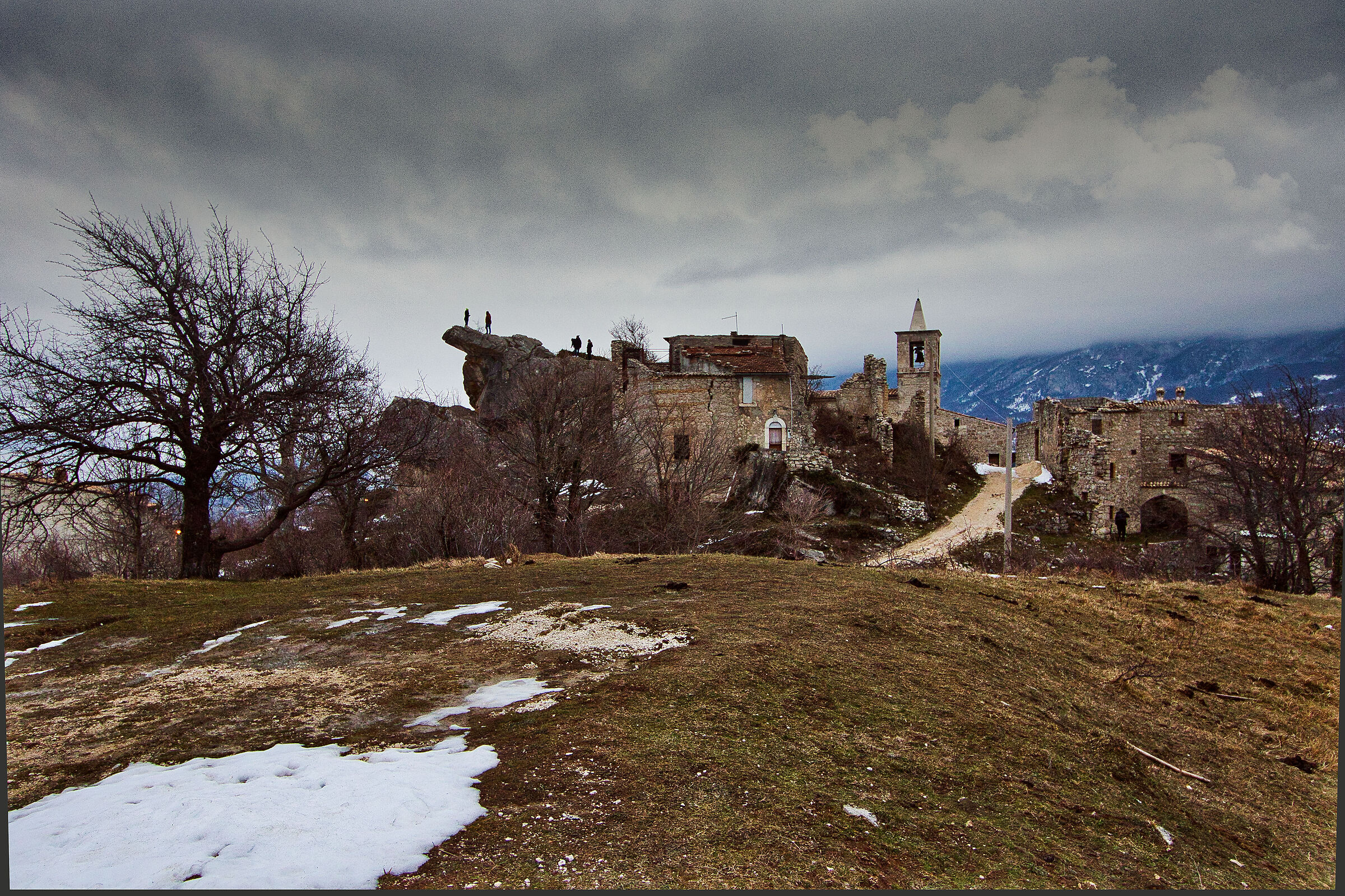 Roccacaramanico (PE) the former ghost town