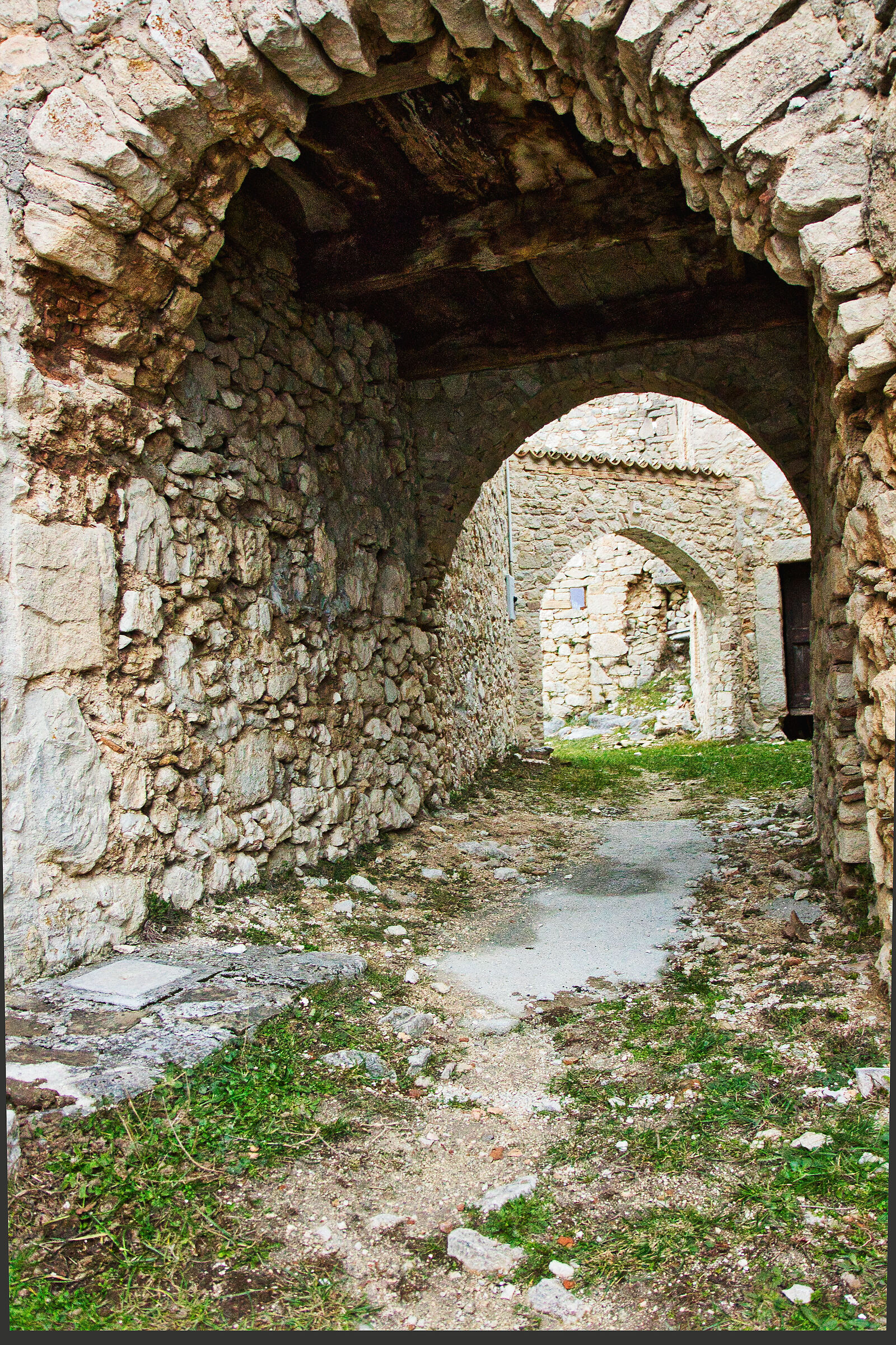 Roccacaramanico (PE) the former ghost town