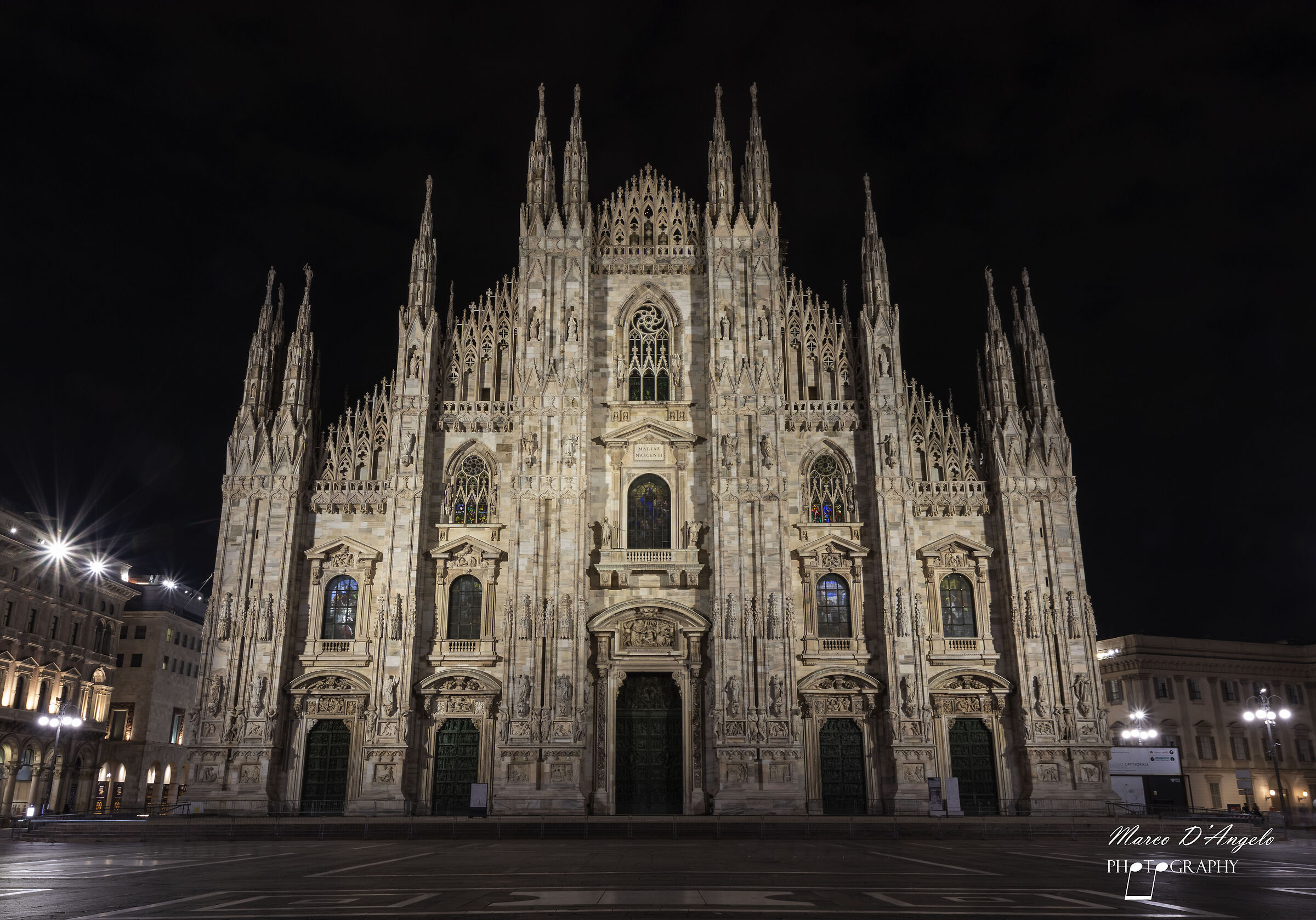 Duomo facciata by night
