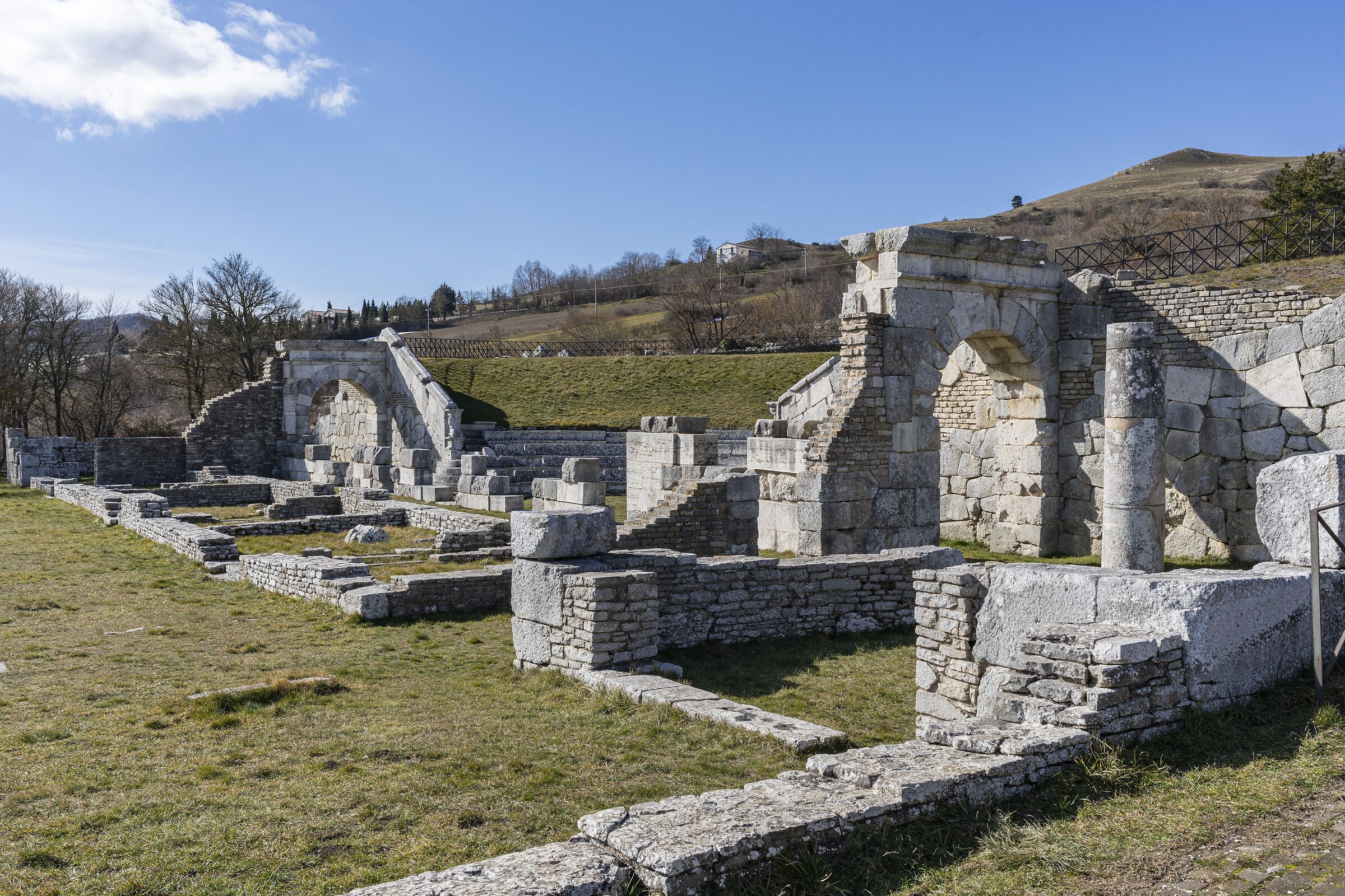 Teatro sannitico Pietrabbondante (is) Molise