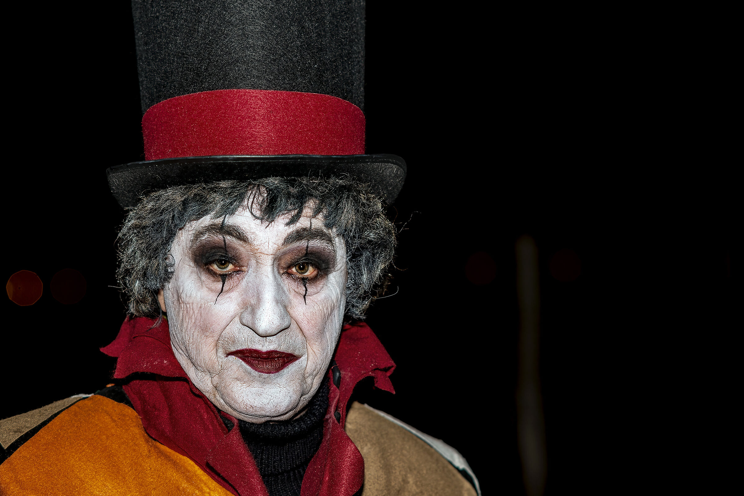 Oltre la maschera ...