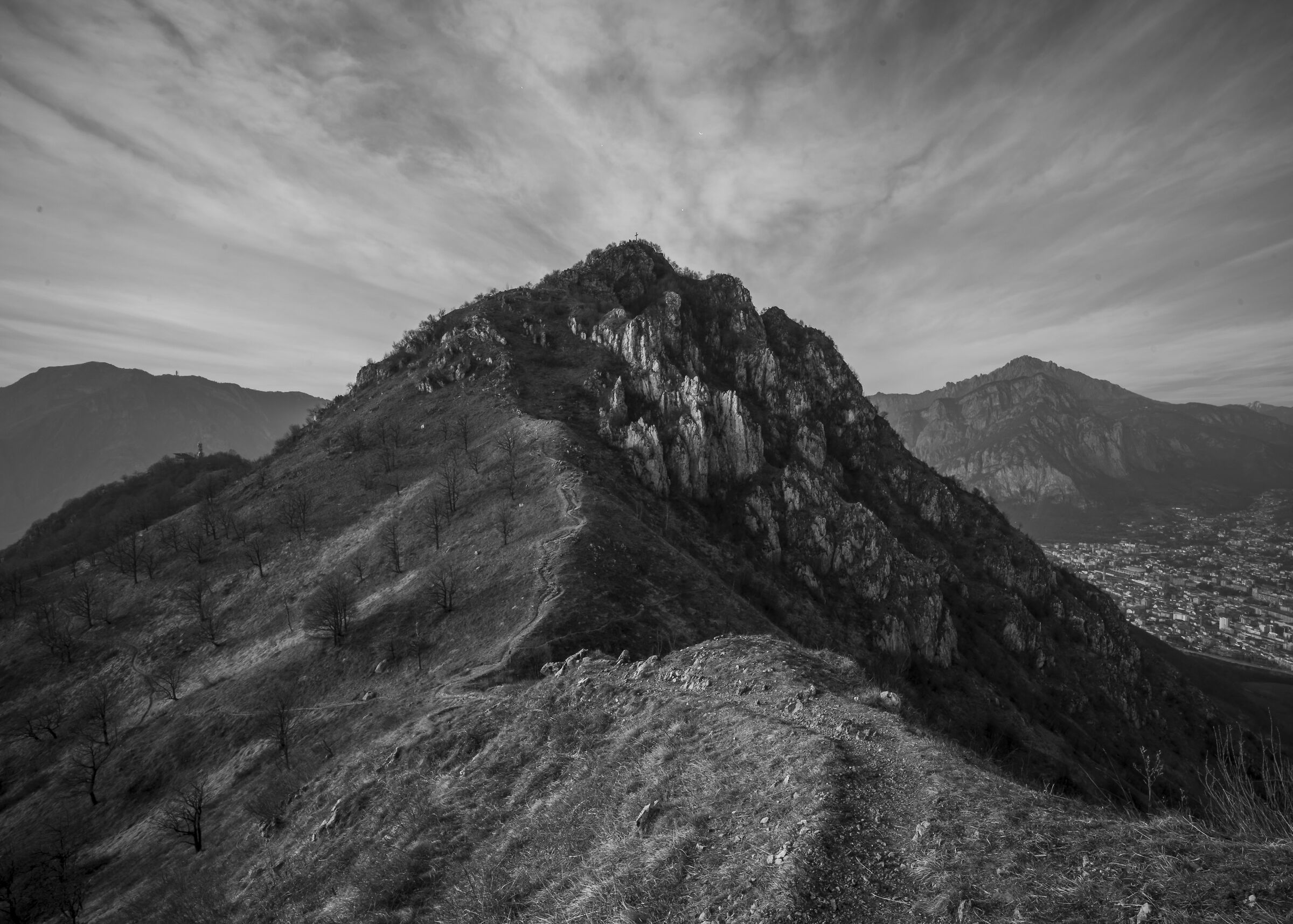 The strength of the mountain 30 minutes from Milan
