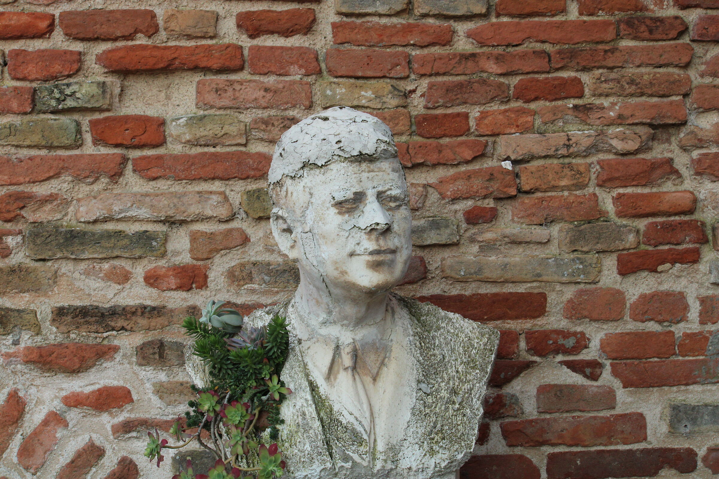 Kennedy in the old town in Romagna