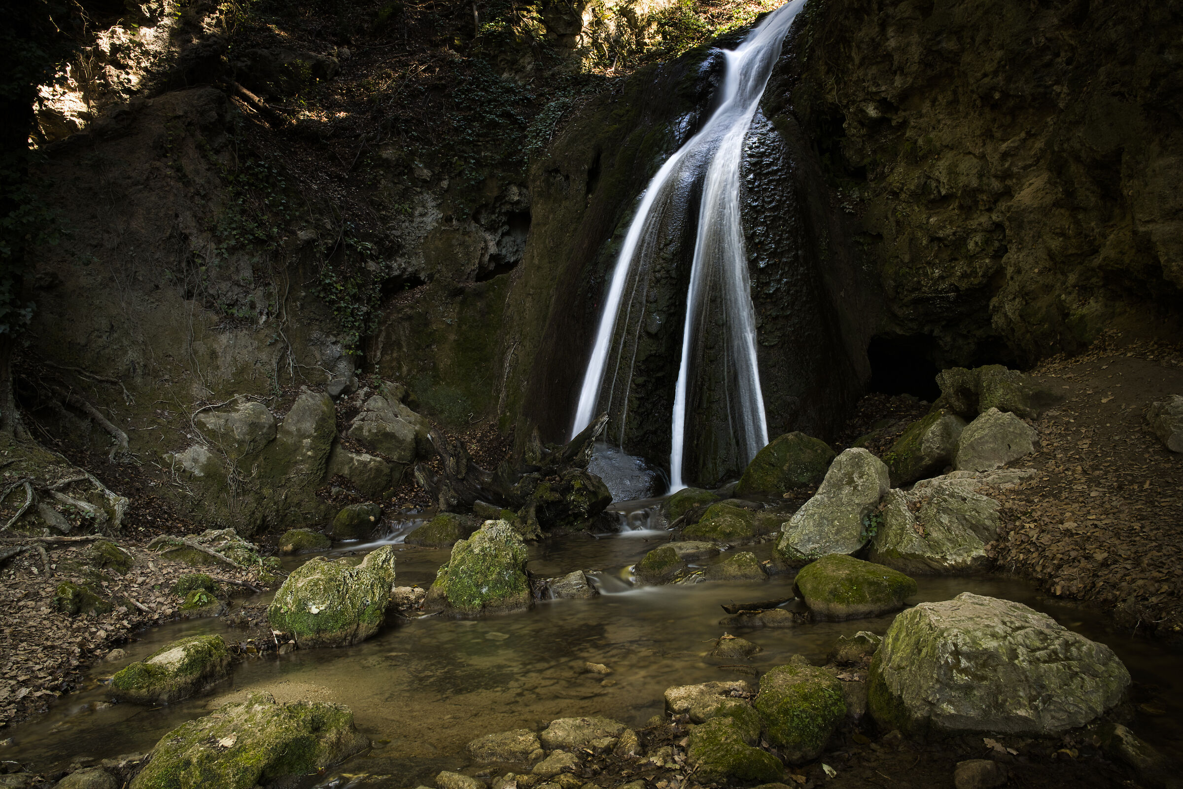 waterfall on the Menotre in Pale